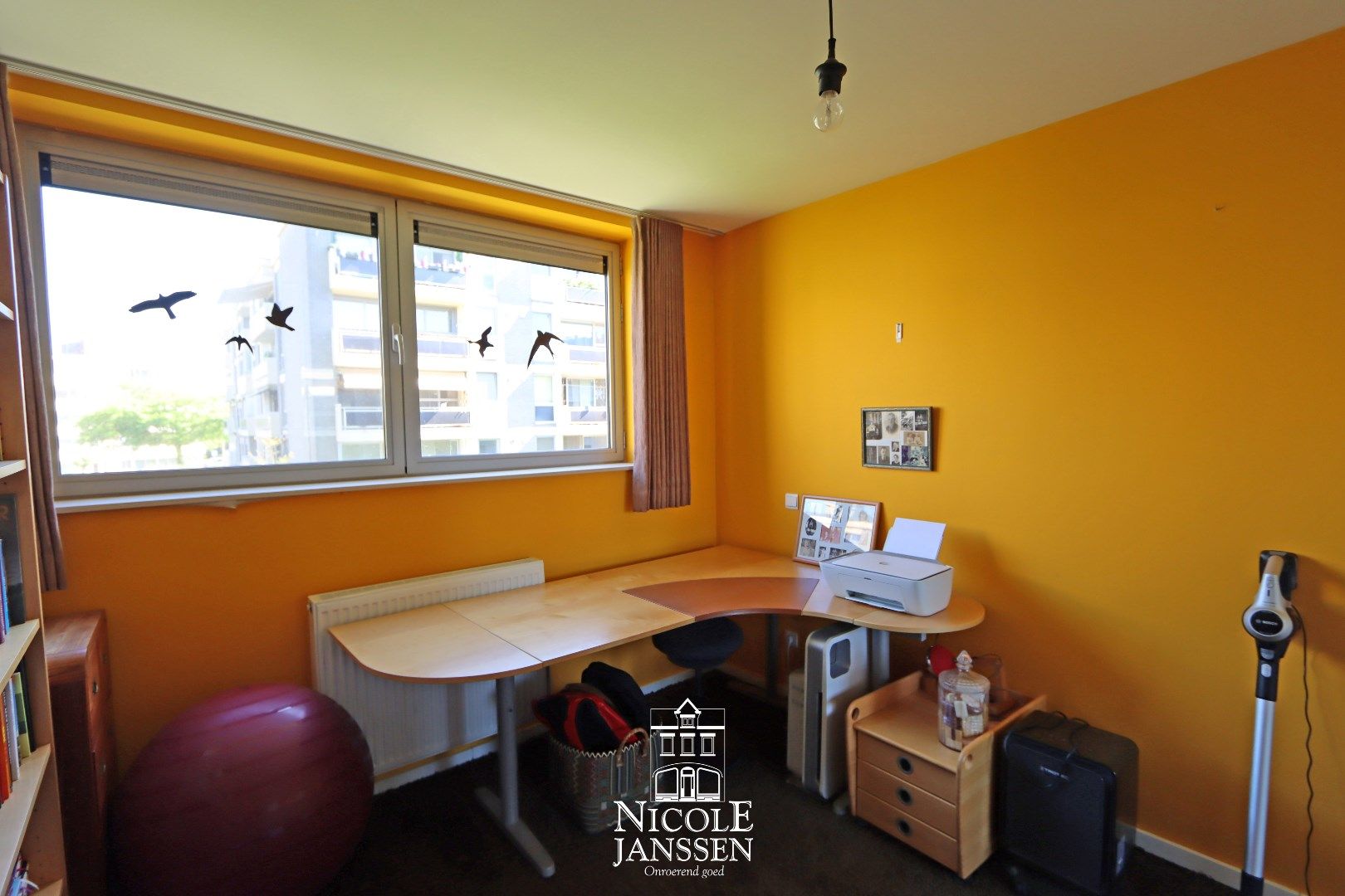 Mooi verzorgd en instapklaar appartement op de tweede verdieping met terras en autostandplaats foto 8