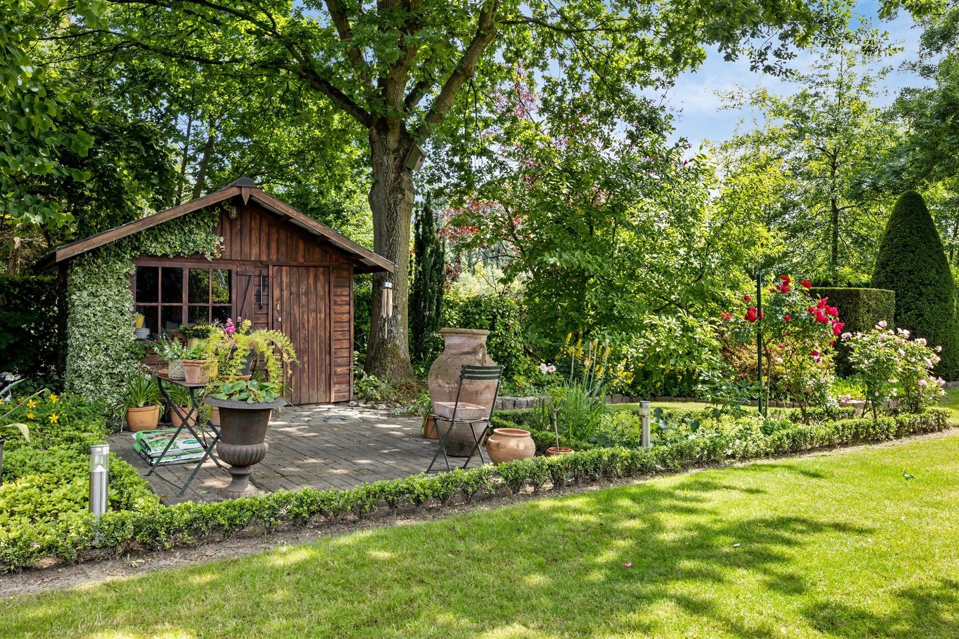 Ruim opgezette gezinswoning met 3 slaapkamers & mooi aangelegde tuin op een perceel van 1.016m² foto 26