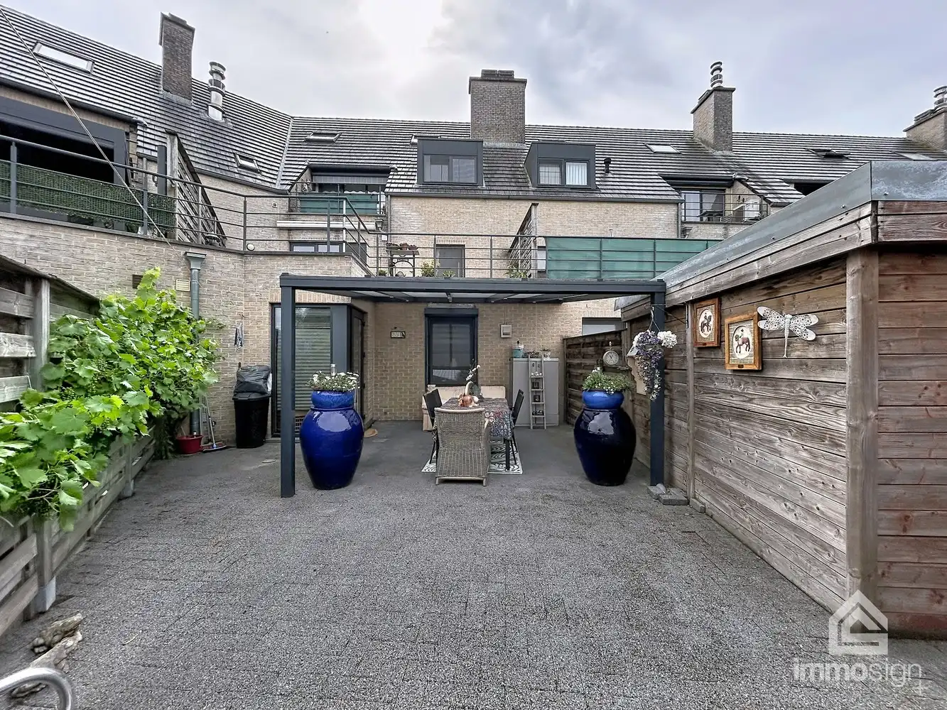 Instapklaar ruim gelijkvloers appartement met gezellige stadstuin en autostaanplaats in hartje Hamont-Achel! foto 27