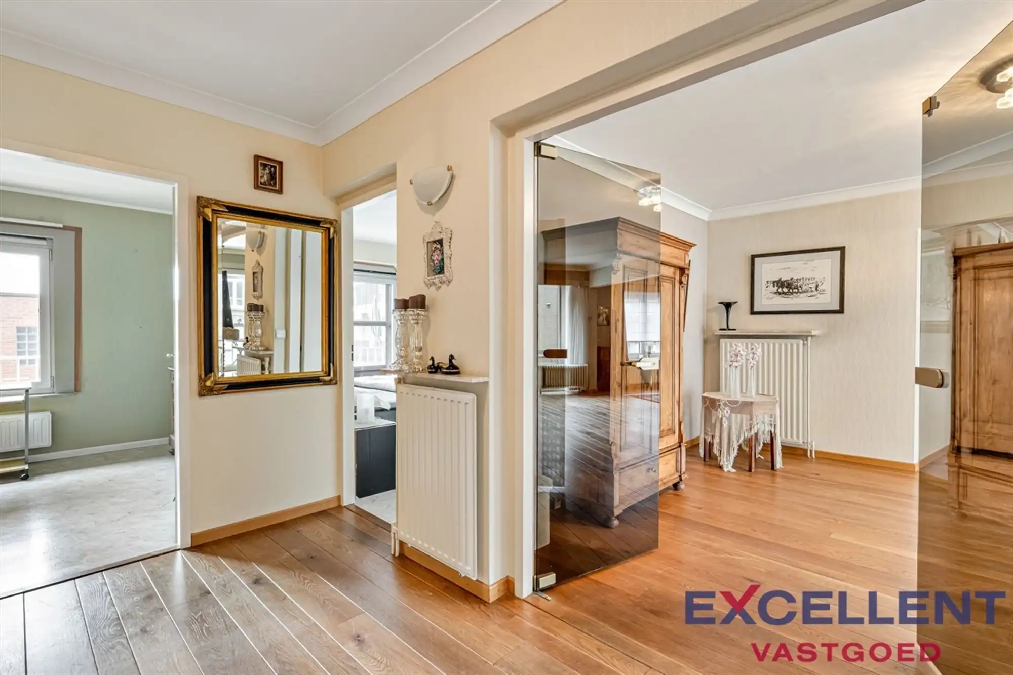 Instapklaar 3-slaapkamerappartement te koop centrum Deinze foto 2