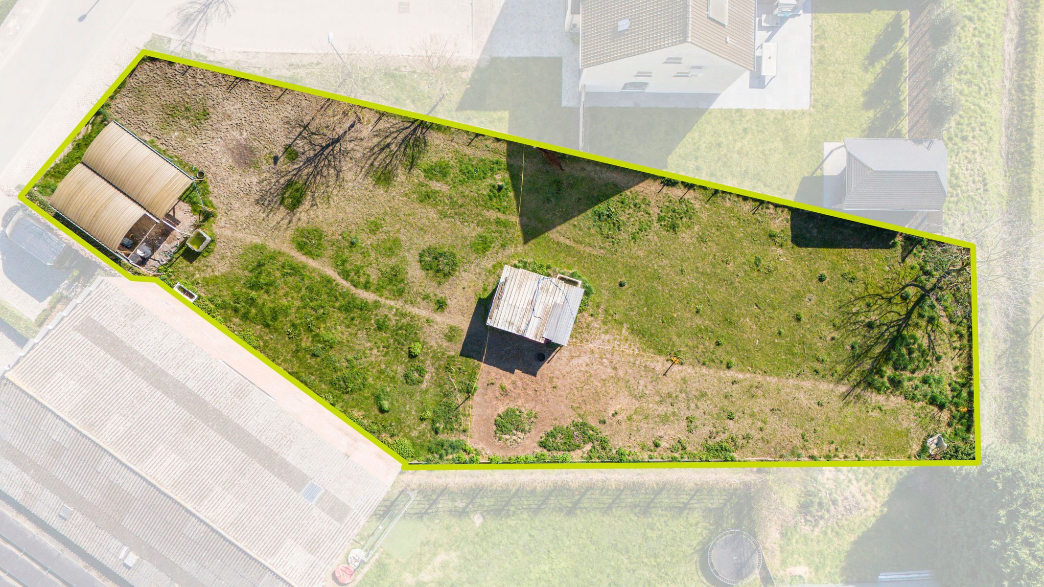 Bouwgrond van 1066 m² - de eerste stap naar uw droomwoning foto {{pictureIndex}}