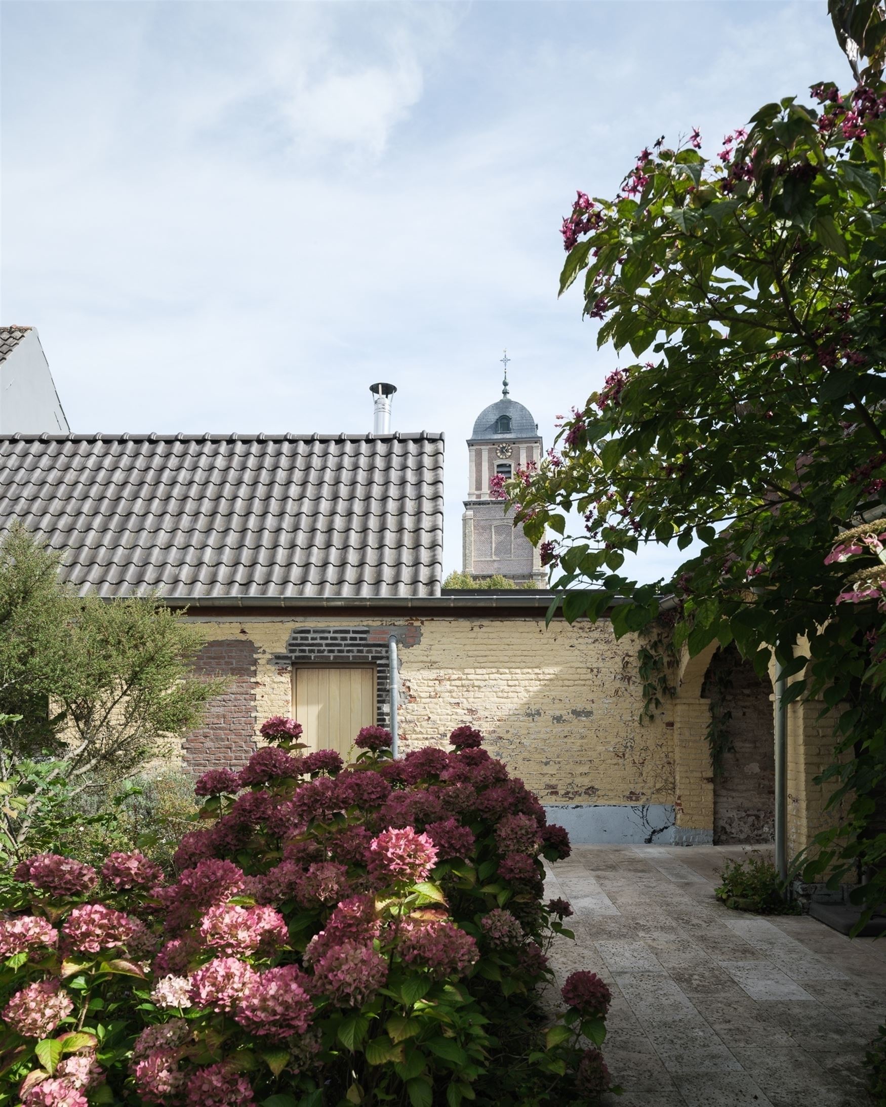 Unieke karaktervolle woning met moderne afwerking in Bottelare. foto 11