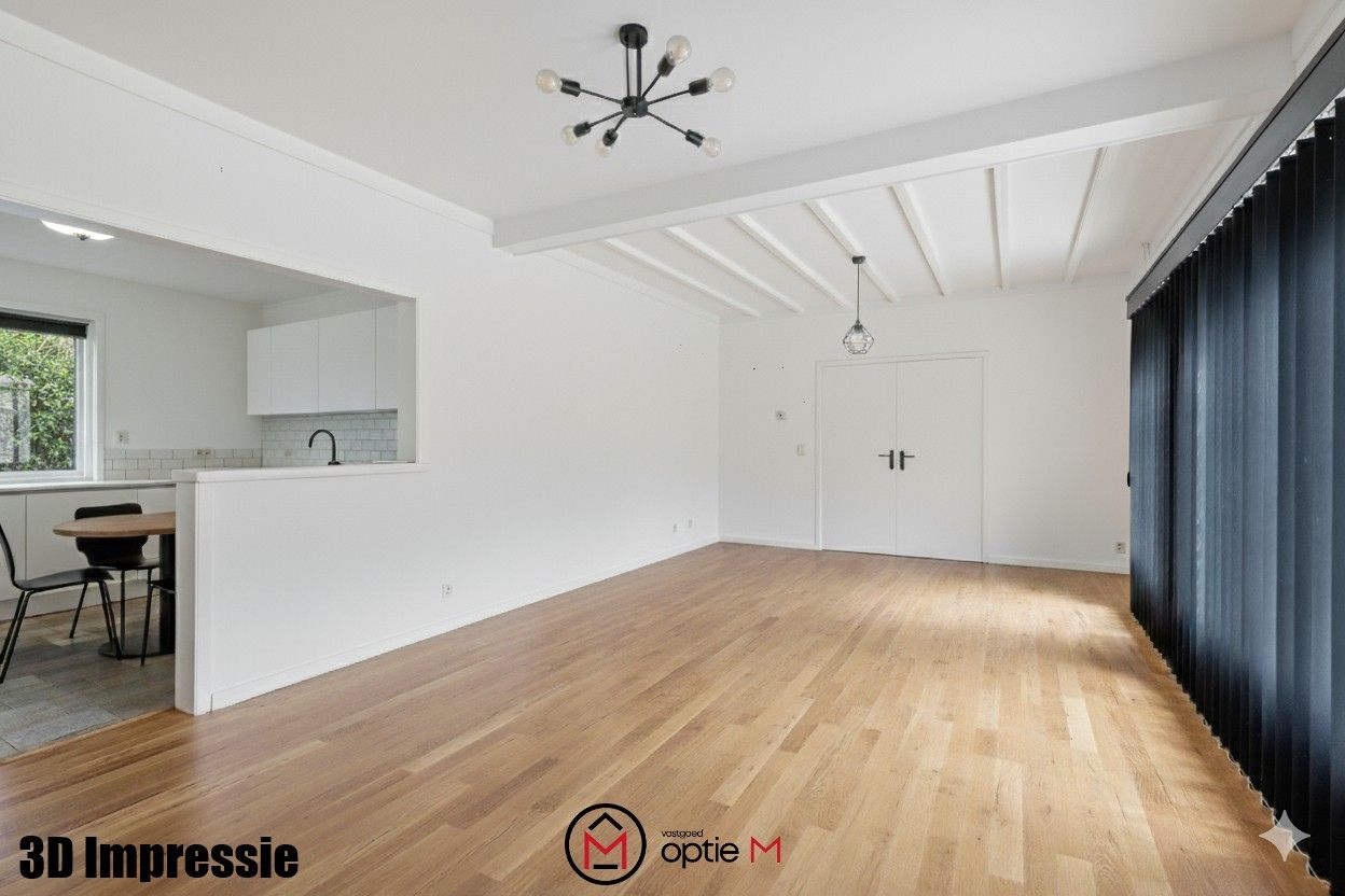 Te renoveren woning met ruim werkhuis foto 8