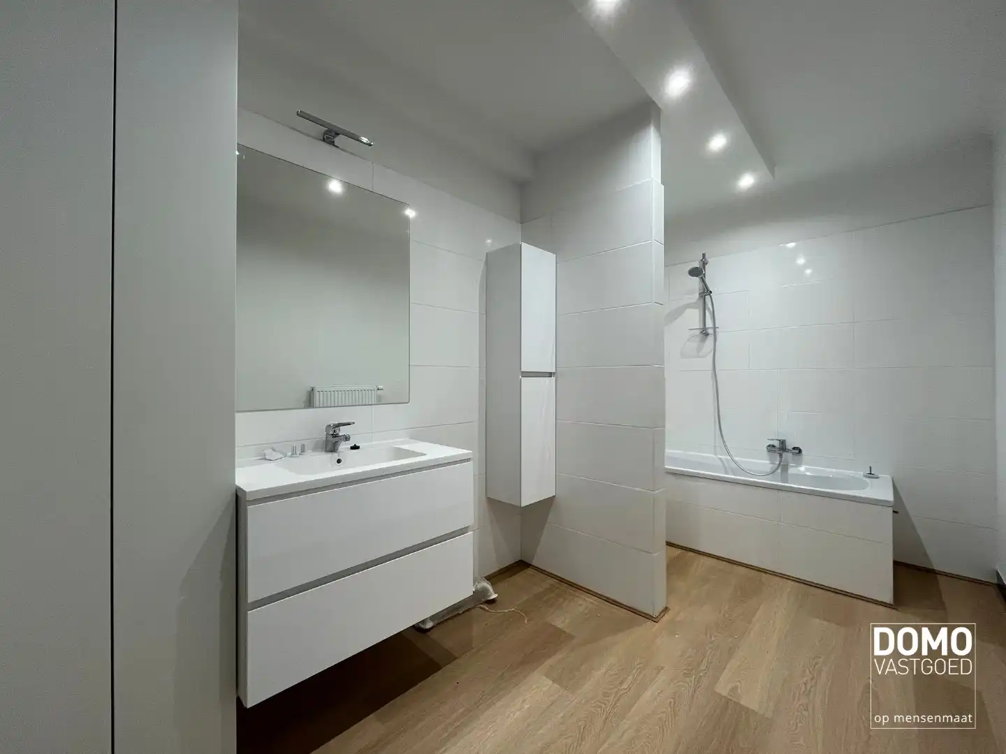 RUIME HALFOPEN WONING MET 3 SLAAPKAMERS IN LUMMEN  foto 6