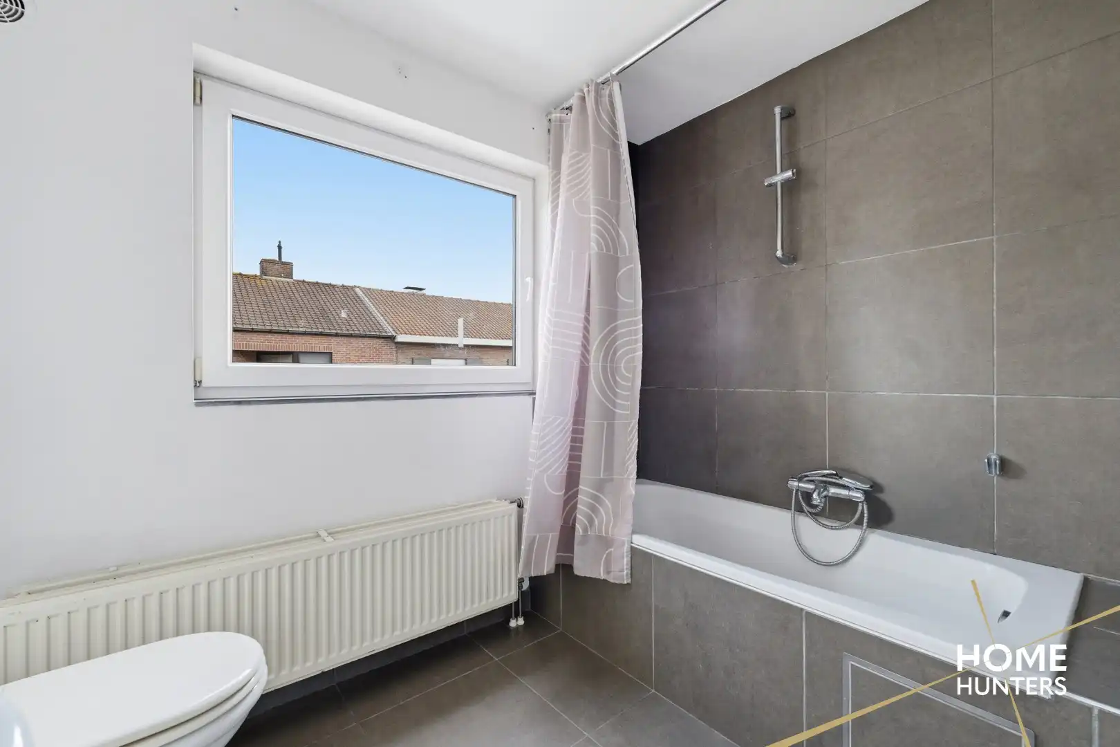 Opbrengsteigendom, bestaande uit 2 appartementen, in het centrum van Staden foto 5