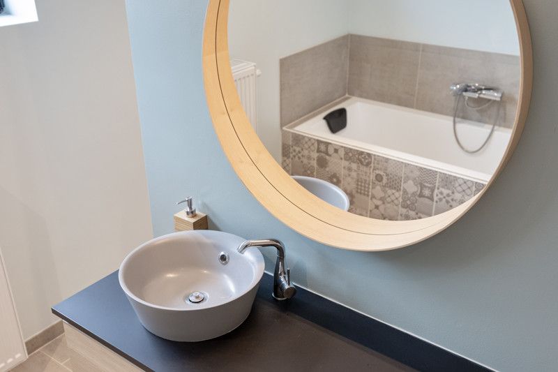 Recente, instapklare woning met garage en zwembad foto 23