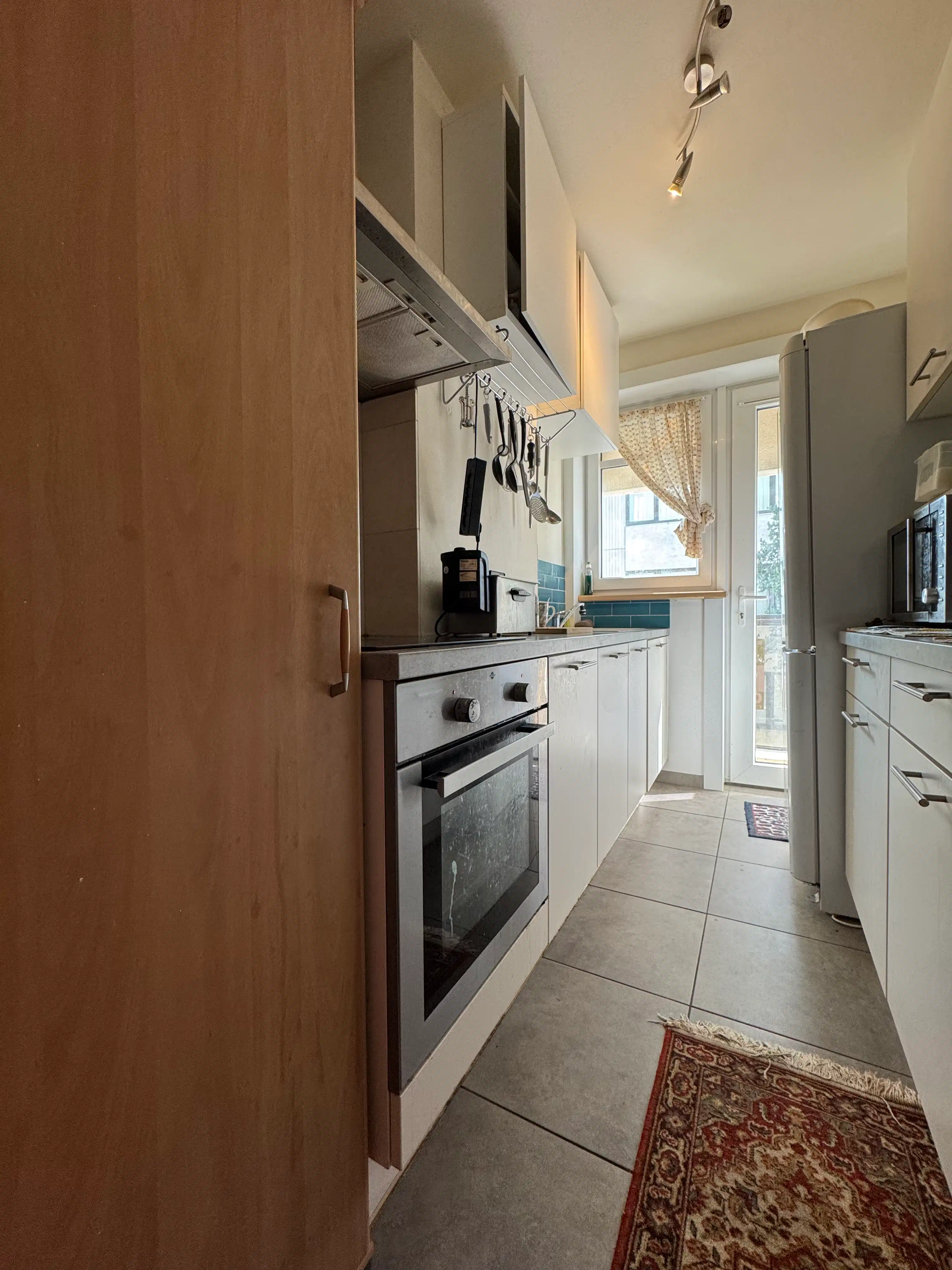 Lichtrijk appartement met uitzicht op het groen & nabij centrum foto 8