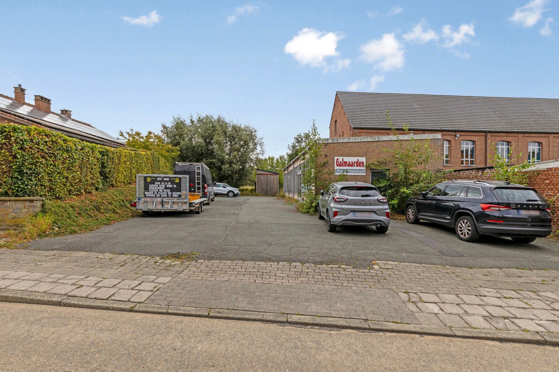 Bouwgrond met Parochiezaal/Vergaderzaal foto 2