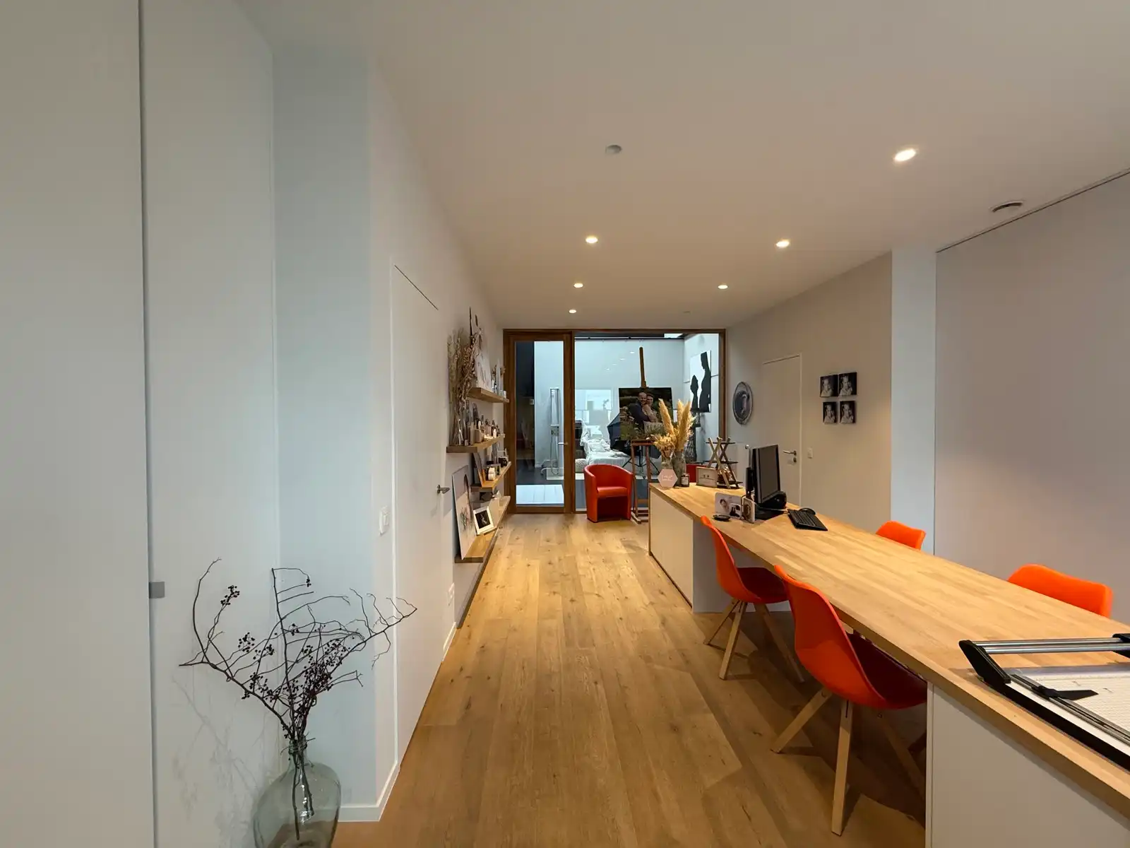 Perfect afgewerkt industriepand met kantoor en loods foto 4