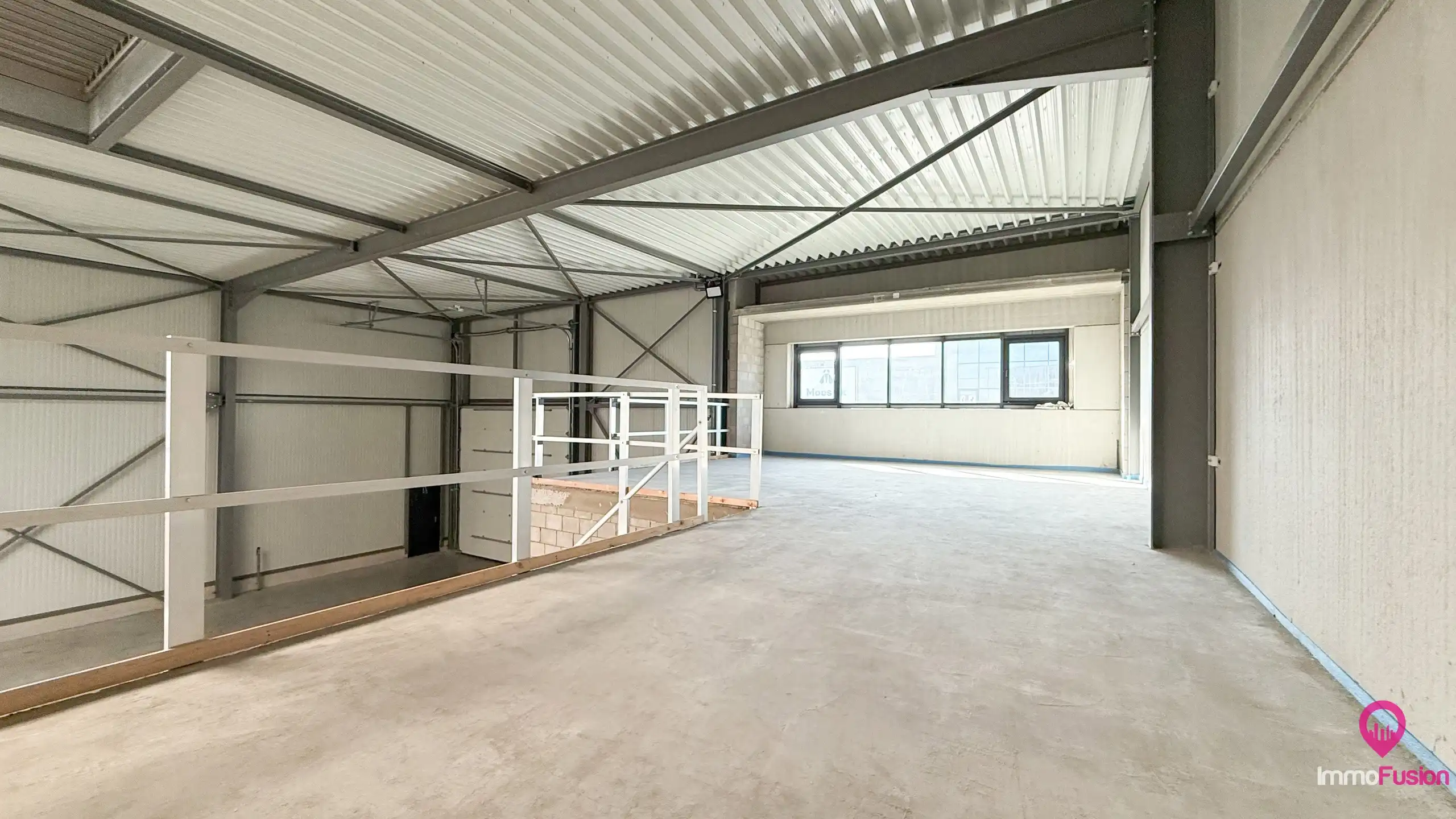 Recente, instapklare magazijnruimte van 440 m² te Houthalen! foto 22