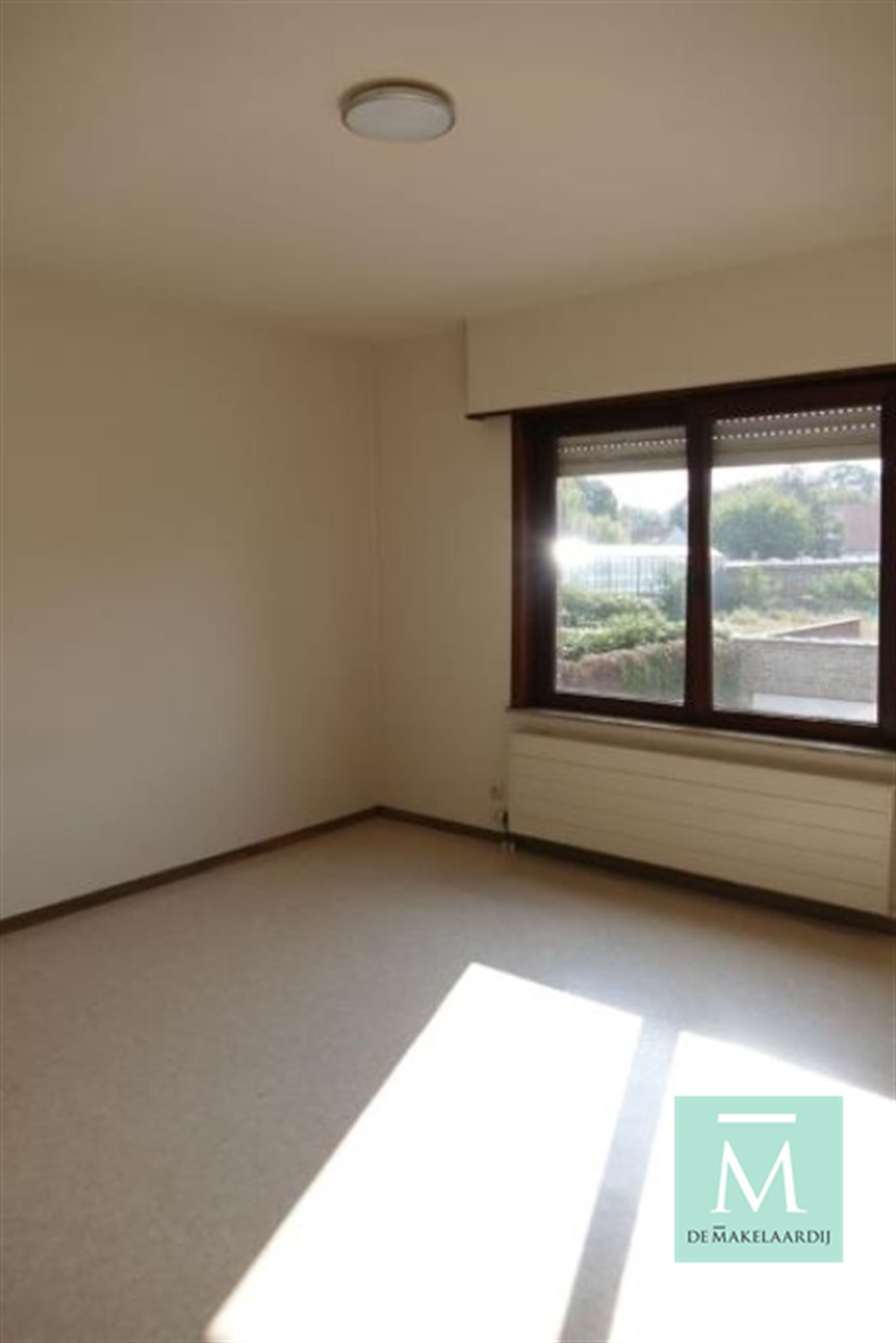 Mooi en rustig gelegen appartement met 3 slaapkamers, terras en garagebox! foto 6