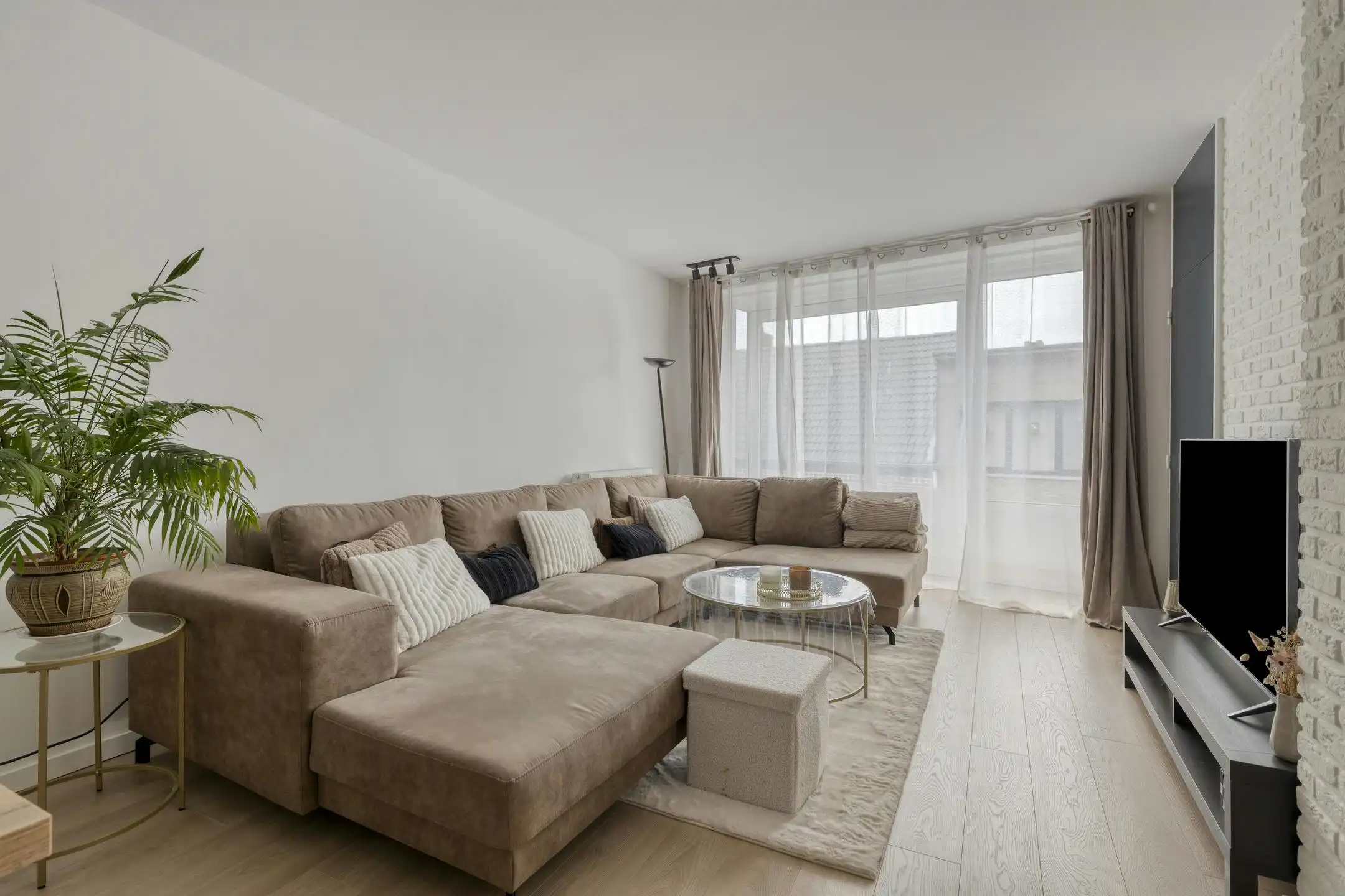 Opbrengsteigendom te koop in Geel met 3 appartementen foto 3