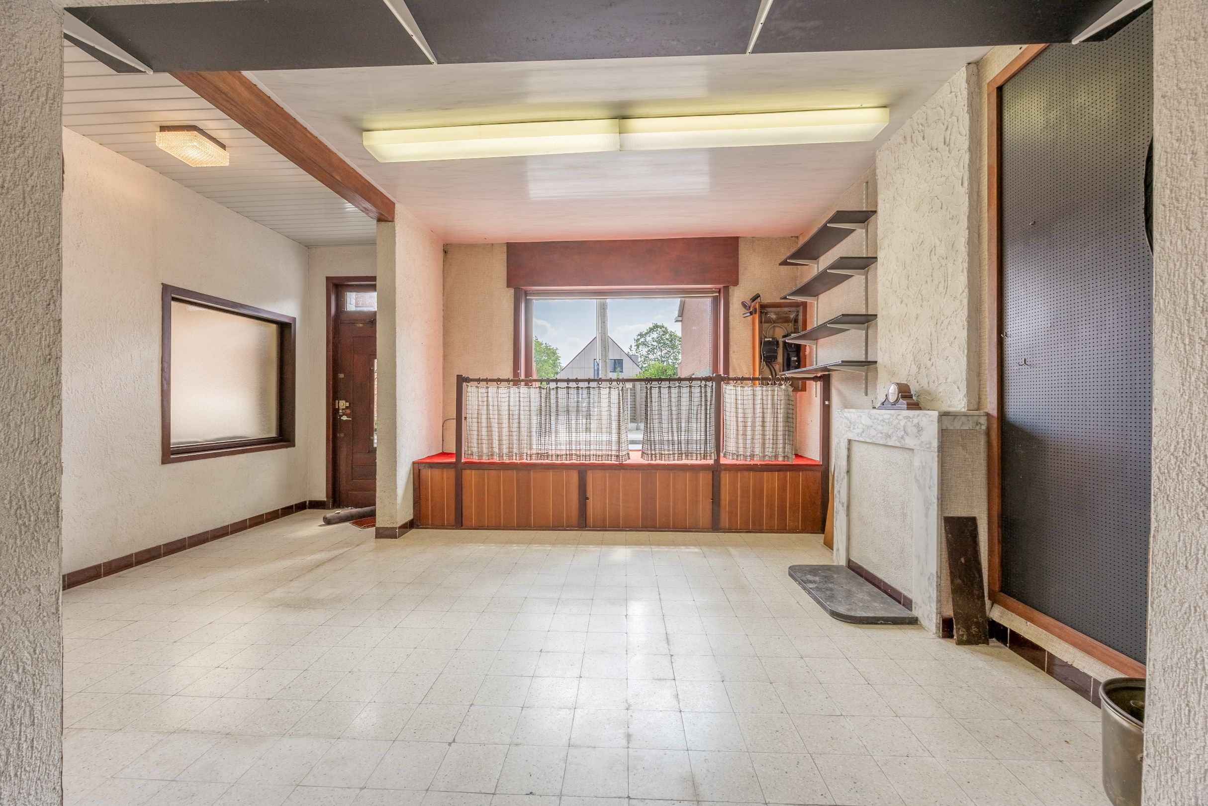 TE RENOVEREN WONING OP RUIM PERCEEL  foto 3