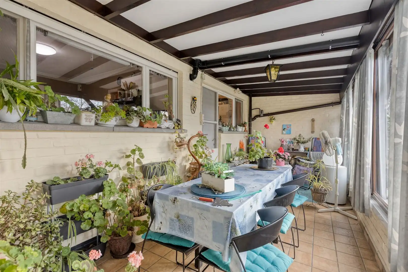 Ruime statige woning in een rustige buurt foto 27