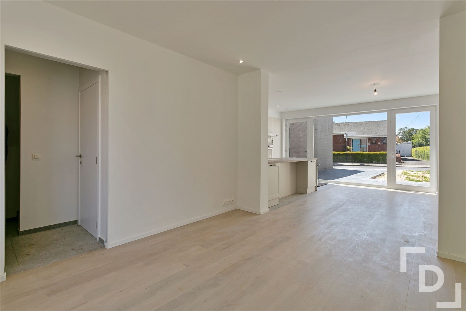 Instapklare rijwoning met uitgang achteraan foto 4