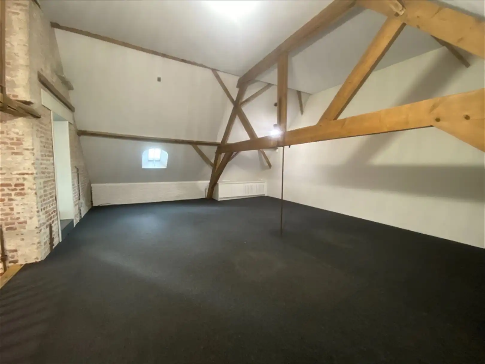 Karaktervolle kantoren in gerenoveerde hoeve vlakbij R4 foto 6