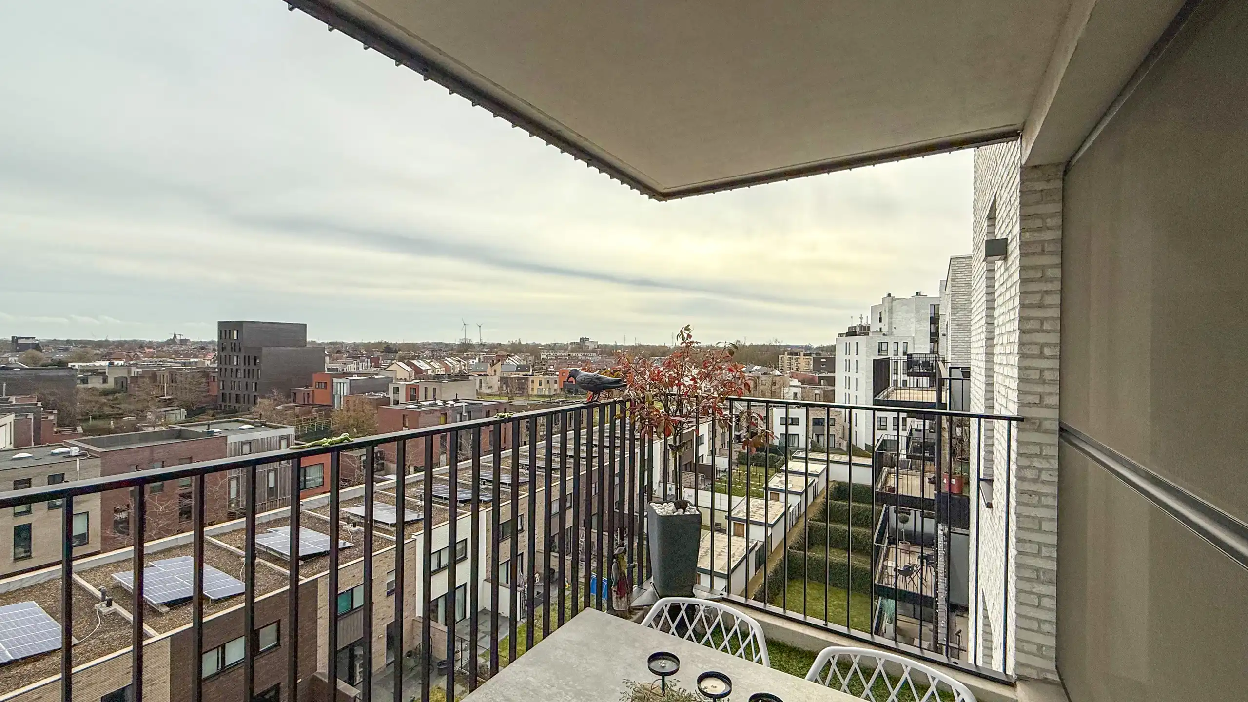 Instapklaar appartement met vrij uitzicht en parkeerplaats! foto 32