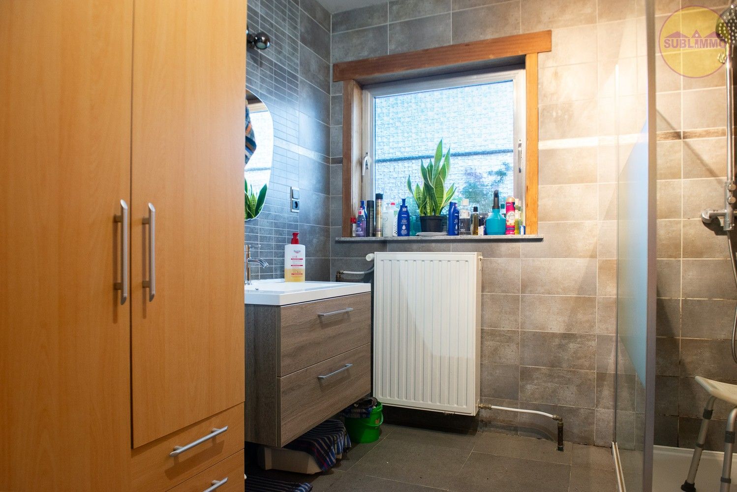 Ruime gelijkvloerse woning met 4 slaapkamers op een perceel van 554m². foto 13