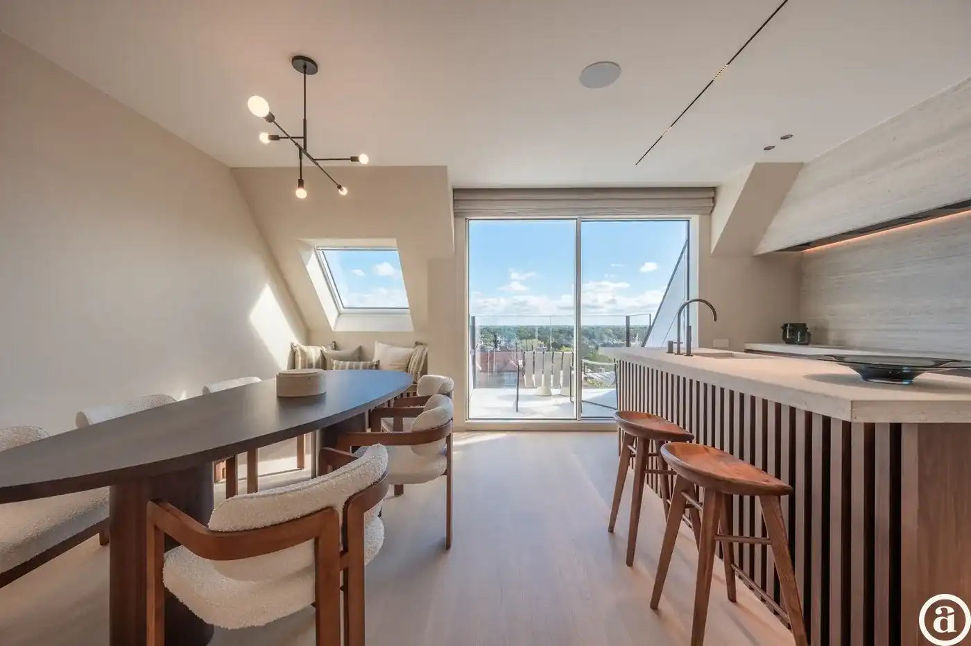 Prachtig nieuwbouw duplex-appartement op Zeedijk te Zoute. foto 4