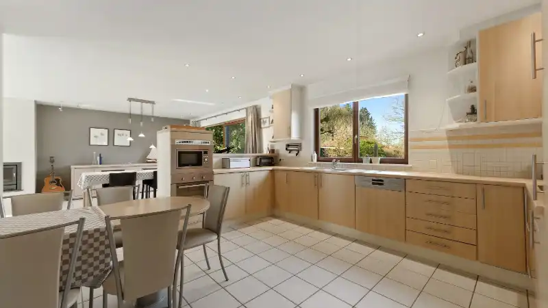 Villa van 209m² met 4 slaapkamers en zeer mooie tuin op 17 are foto 10