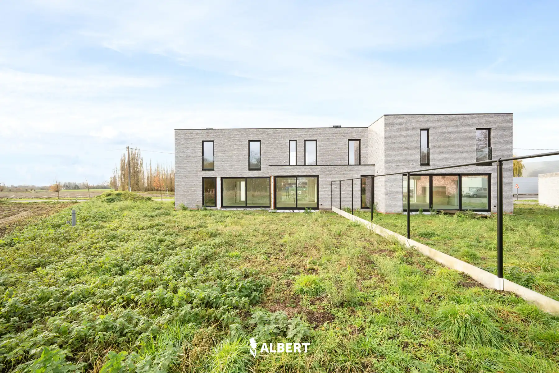 Ruime nieuwbouwwoning met alle comfort!  foto 2