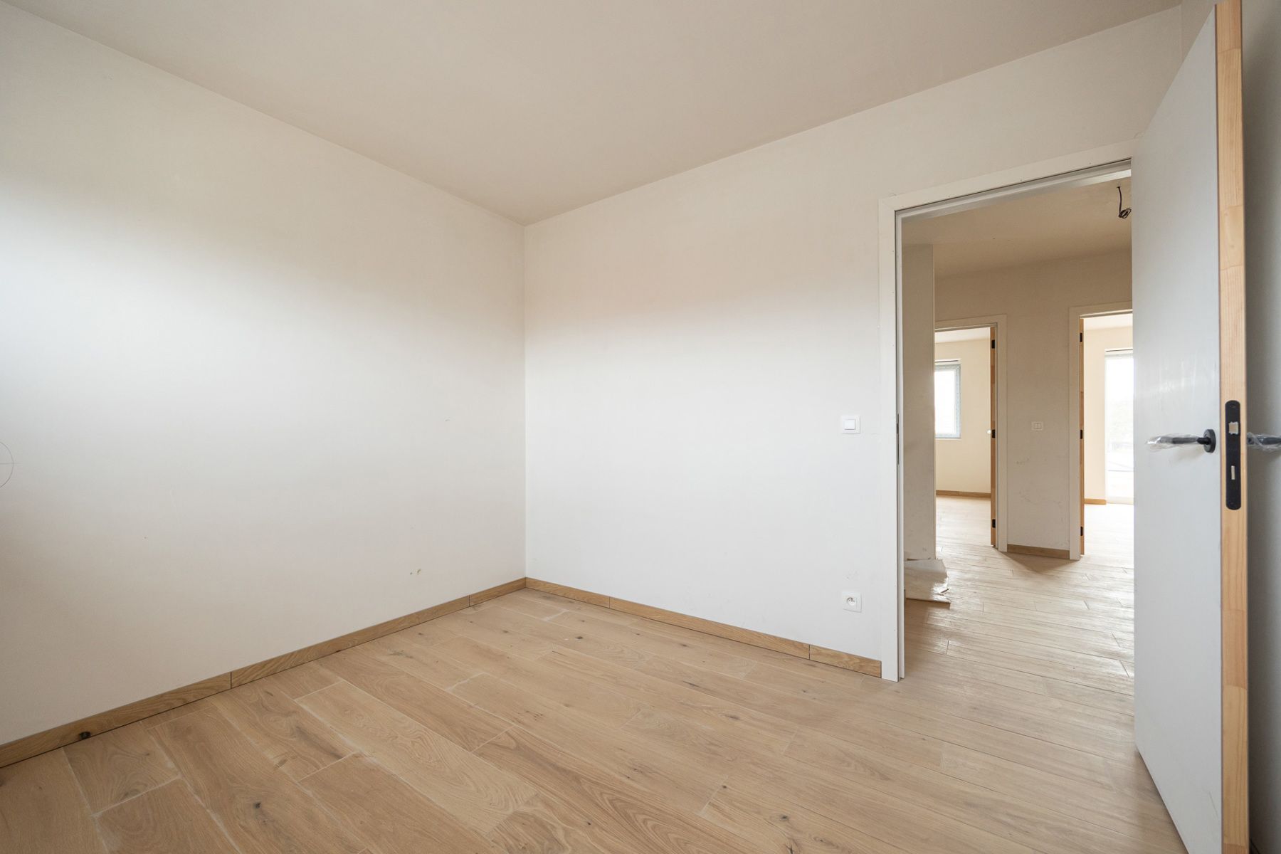 Halfopen woning met 3 slaapkamers en carport/fietsenberging op perceel van ca 370 m² foto 13