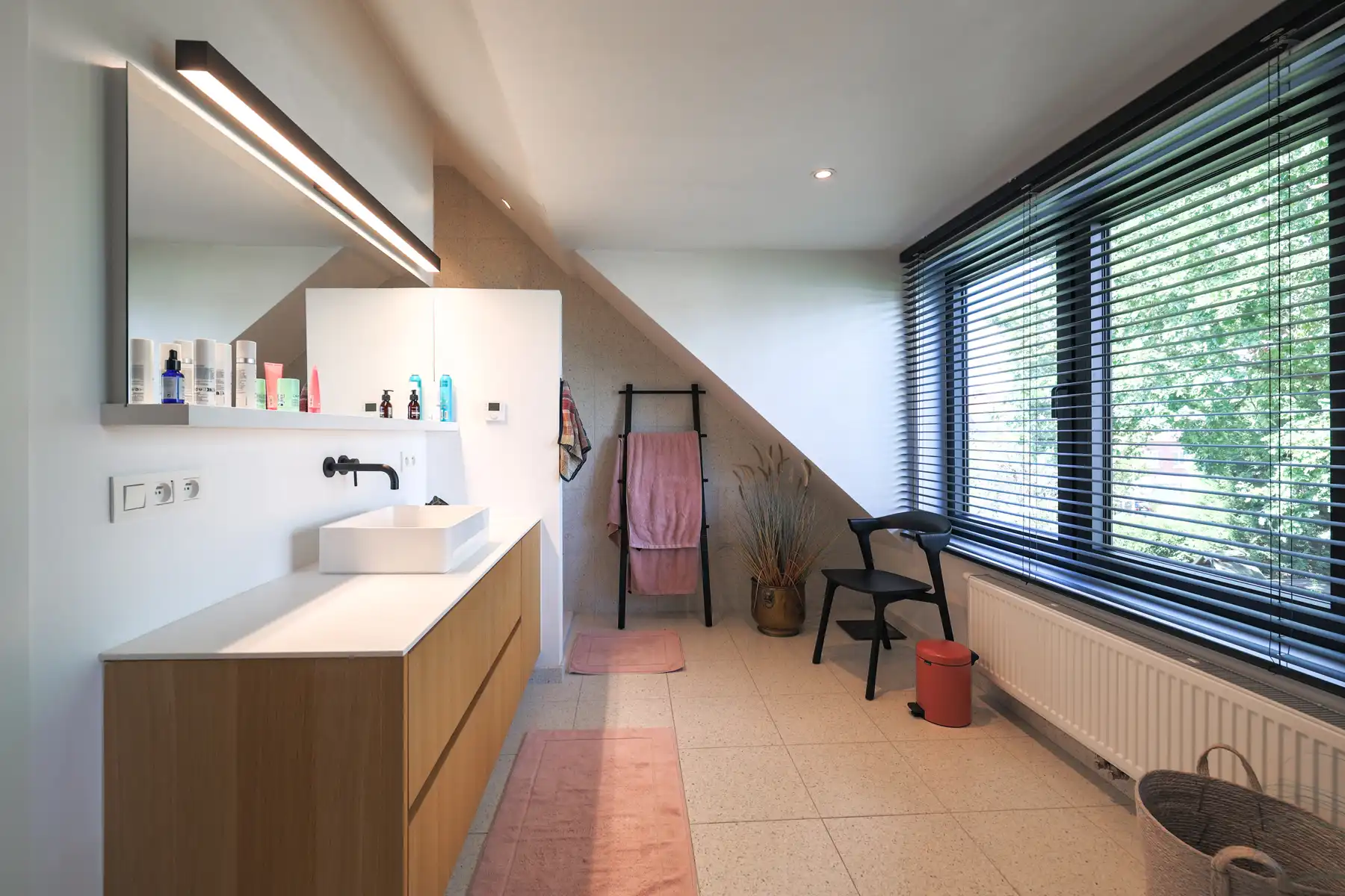 Prachtig gerenoveerde halfopen woning te Elsdonk foto 23