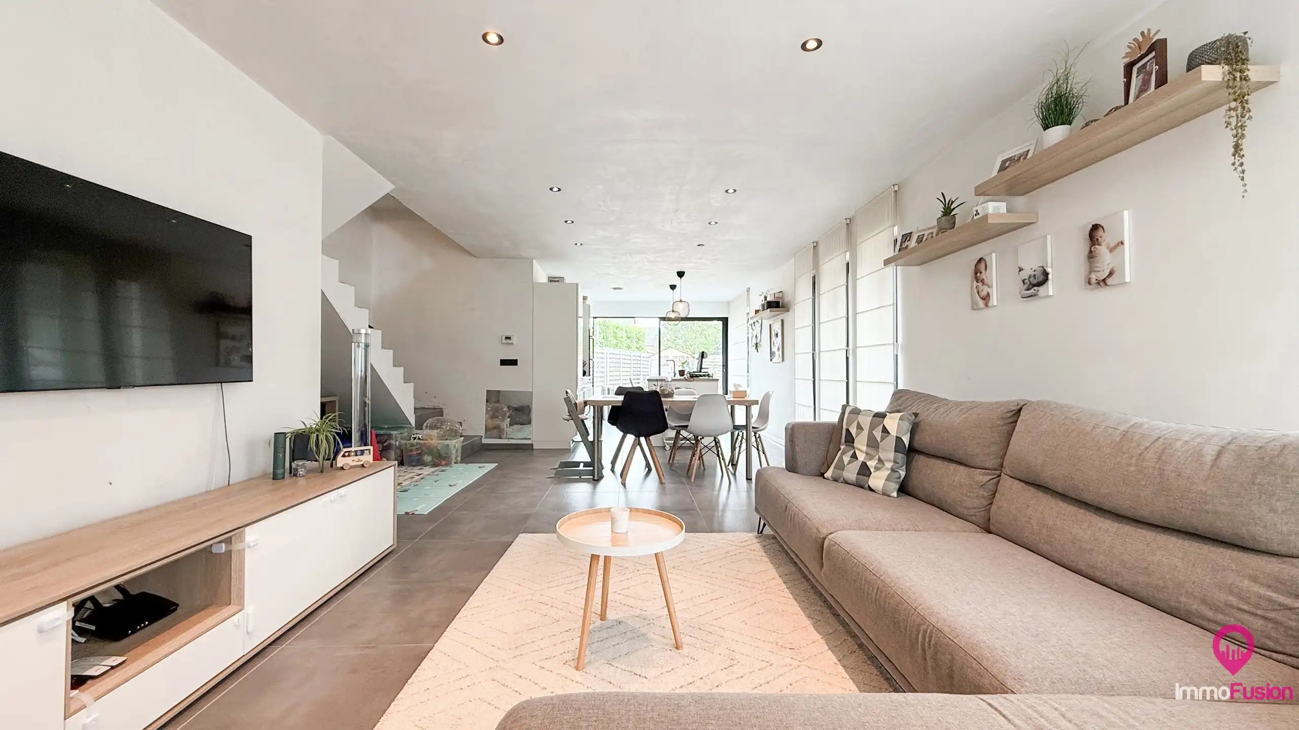 Moderne halfopen nieuwbouwwoning met 4 slaapkamers! foto 4