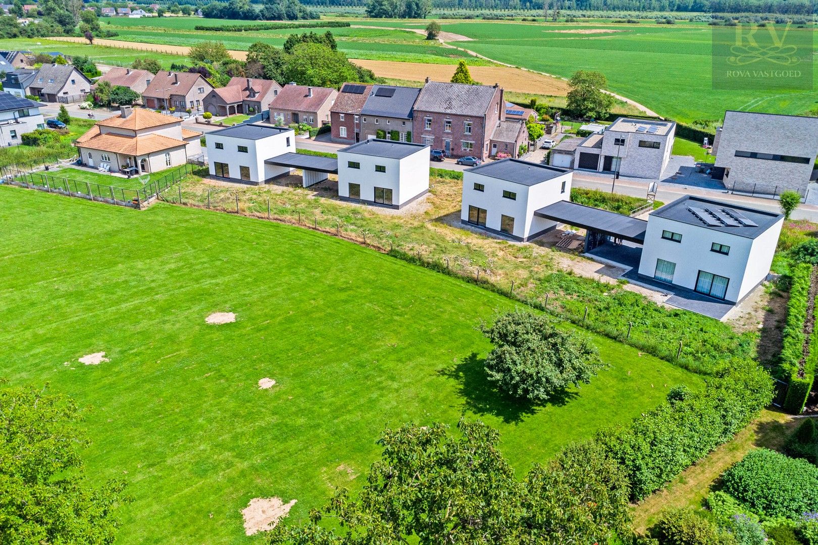 MODERNE EN ENERGIEZUINIGE NIEUWBOUWWONING MET 3 SLPK'S IN BOORSEM OP 548 M2 foto 7