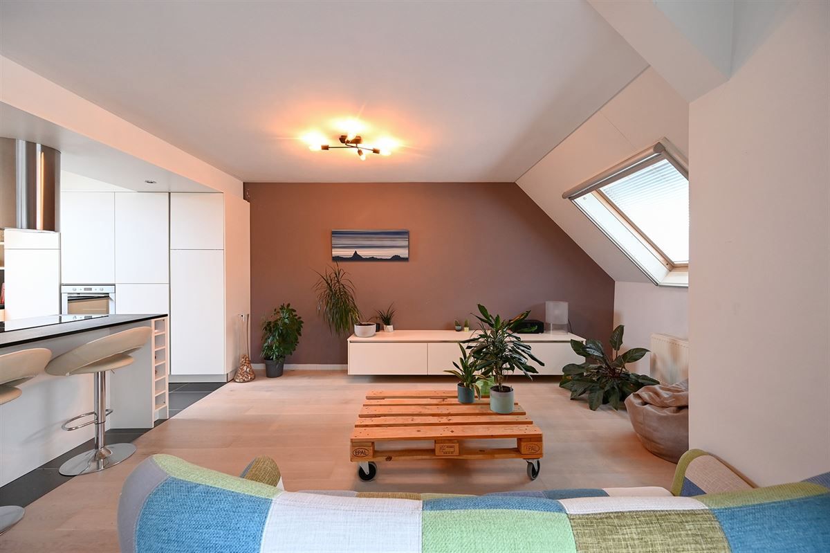 Prachtig duplex-appartement met 2 slaapkamers en garage foto 6