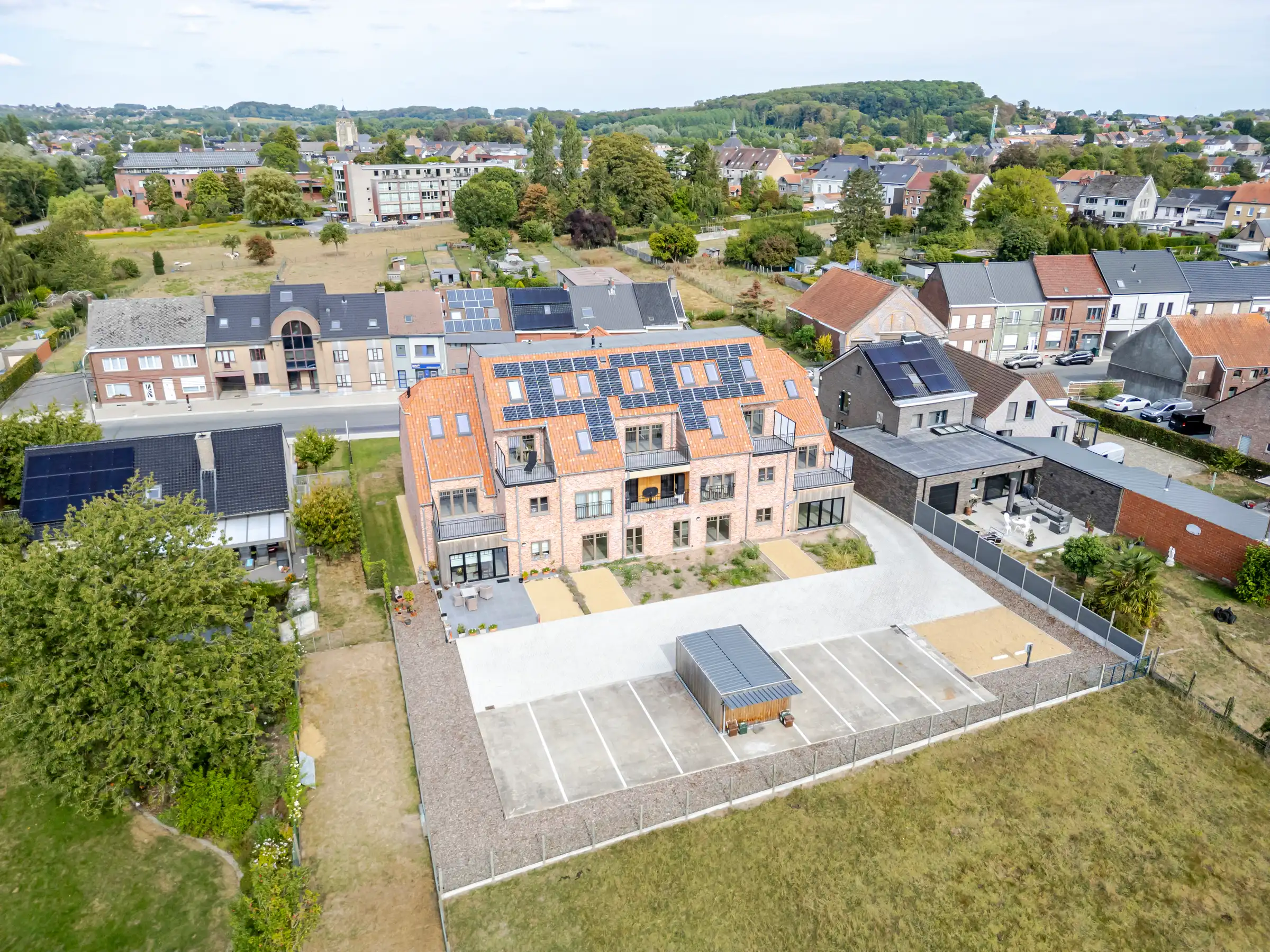 Ruim villa-appartement met 3 slaapkamers en terras foto 20
