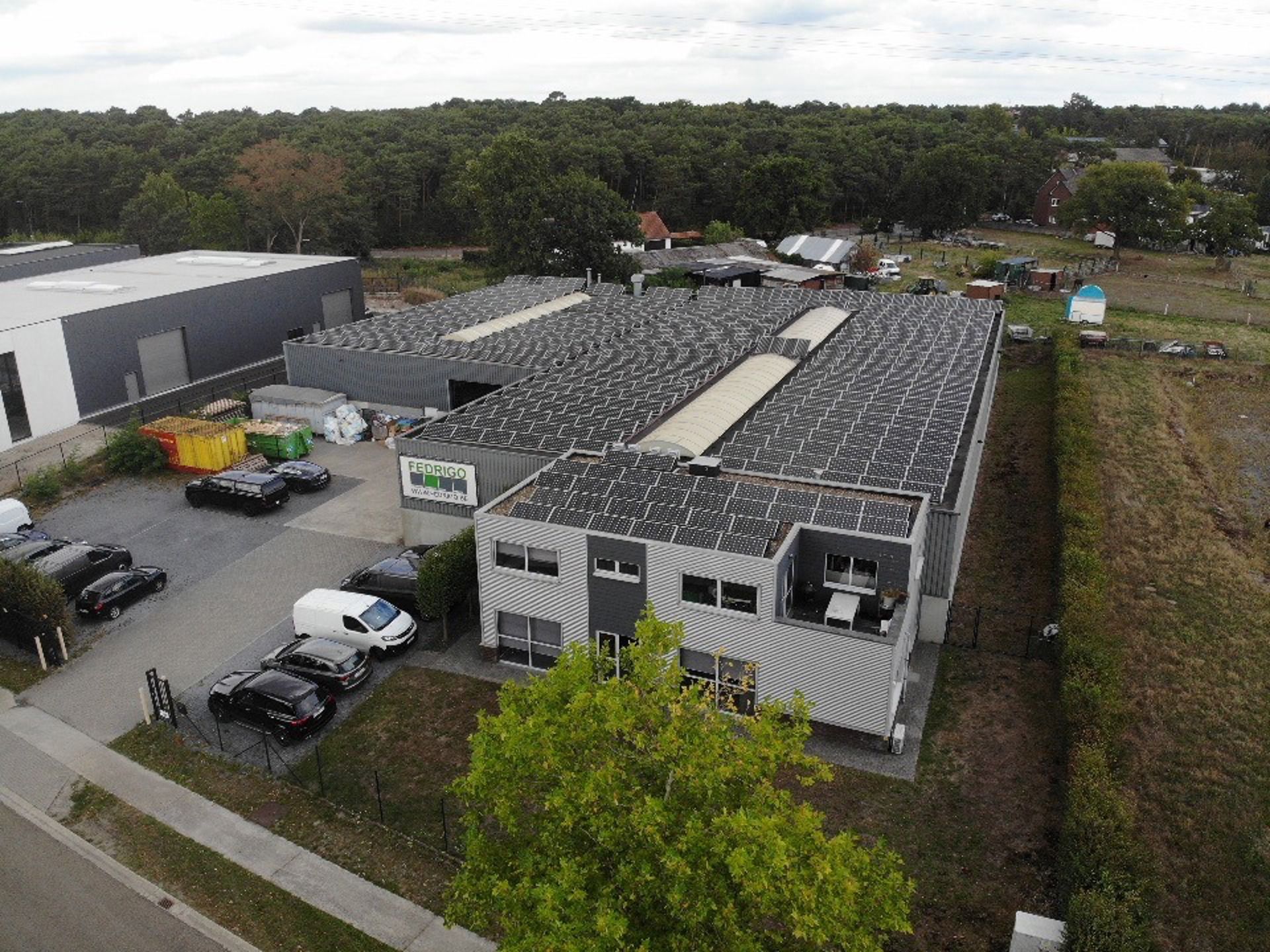 SEMI-INDUSTRIEEL GEBOUW MET APPARTEMENT foto 19