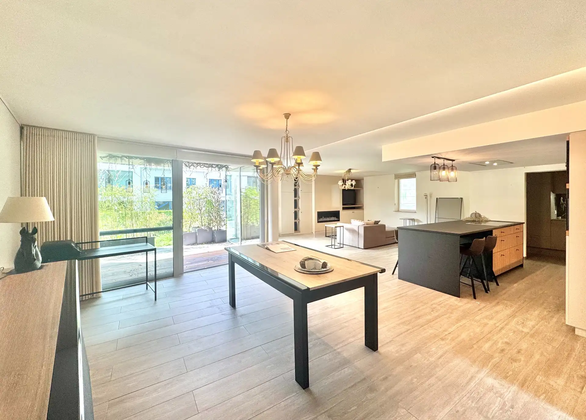 RUIM APPARTEMENT | OVERDEKTE AUTOSTAANPLAATS |TUIN | TERRAS | 130 M² foto 5
