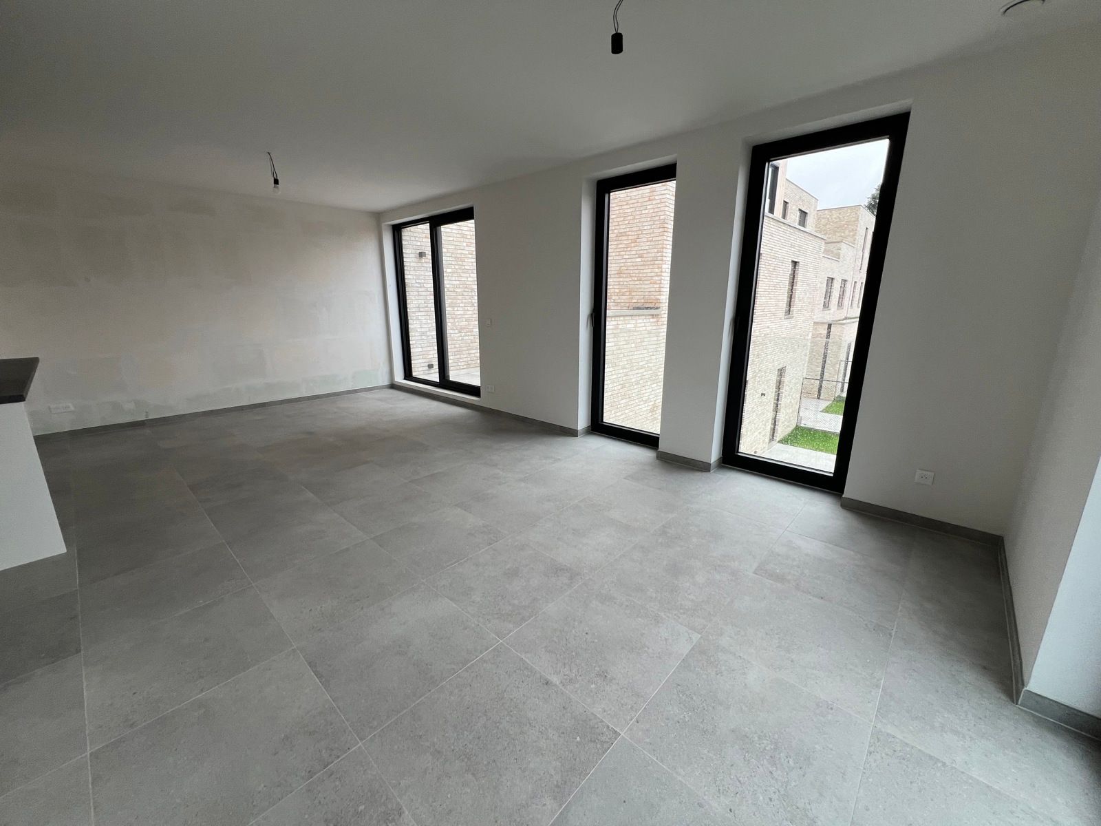 LAATSTE nieuwbouwapp met 2 slpk en terras op TOPLOCATIE! foto 3