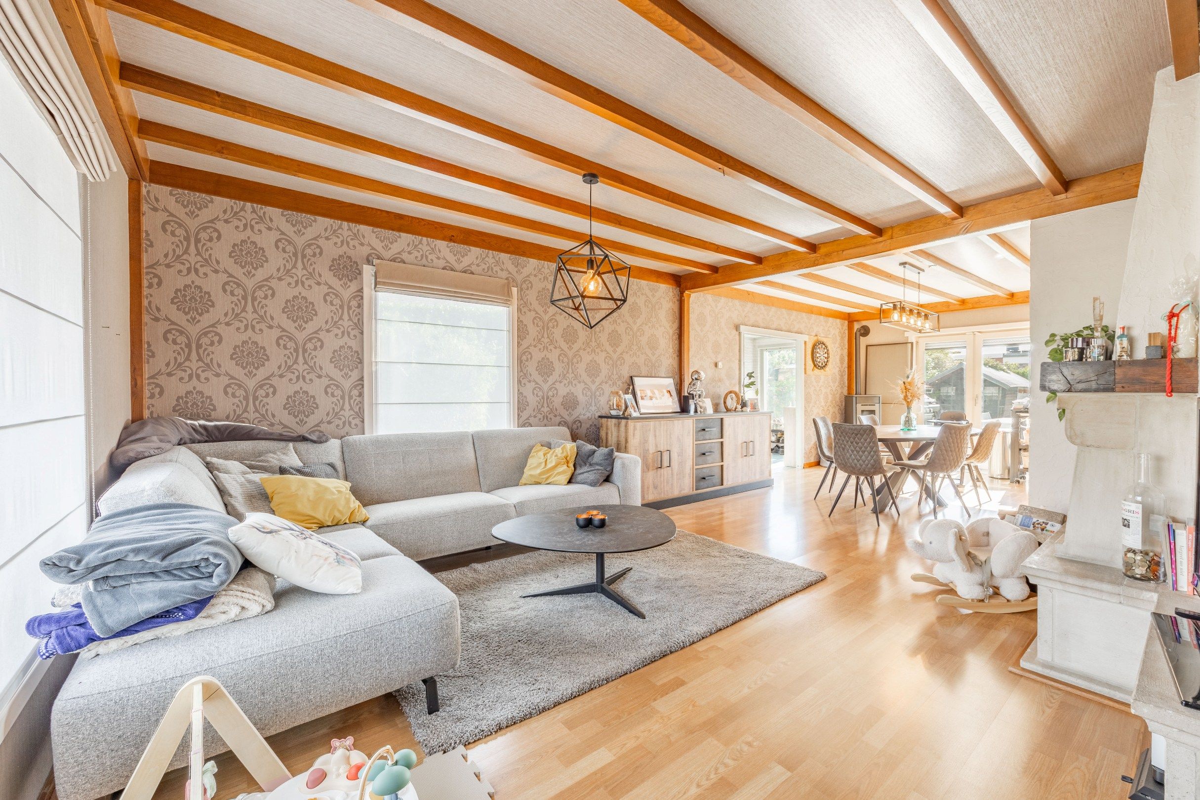 GELIJKVLOERSE WONING OP 810 M² foto 4