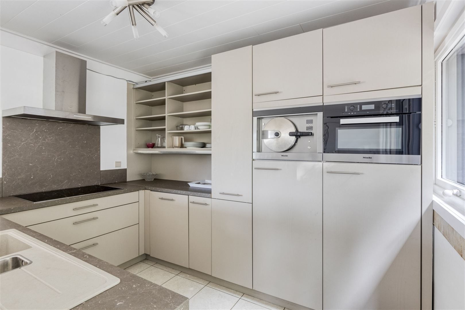 Rustig gelegen woning met prachtig vergezicht. foto 15