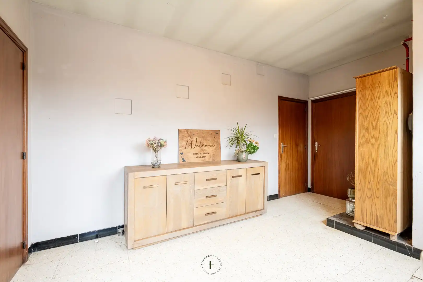 Woning met vernieuwde loods op visibele locatie in Hooglede foto 9