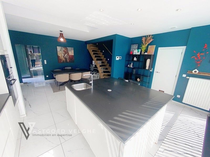Moderne woning  van 151m² op wandelafstand van het centrum van Genk foto 3
