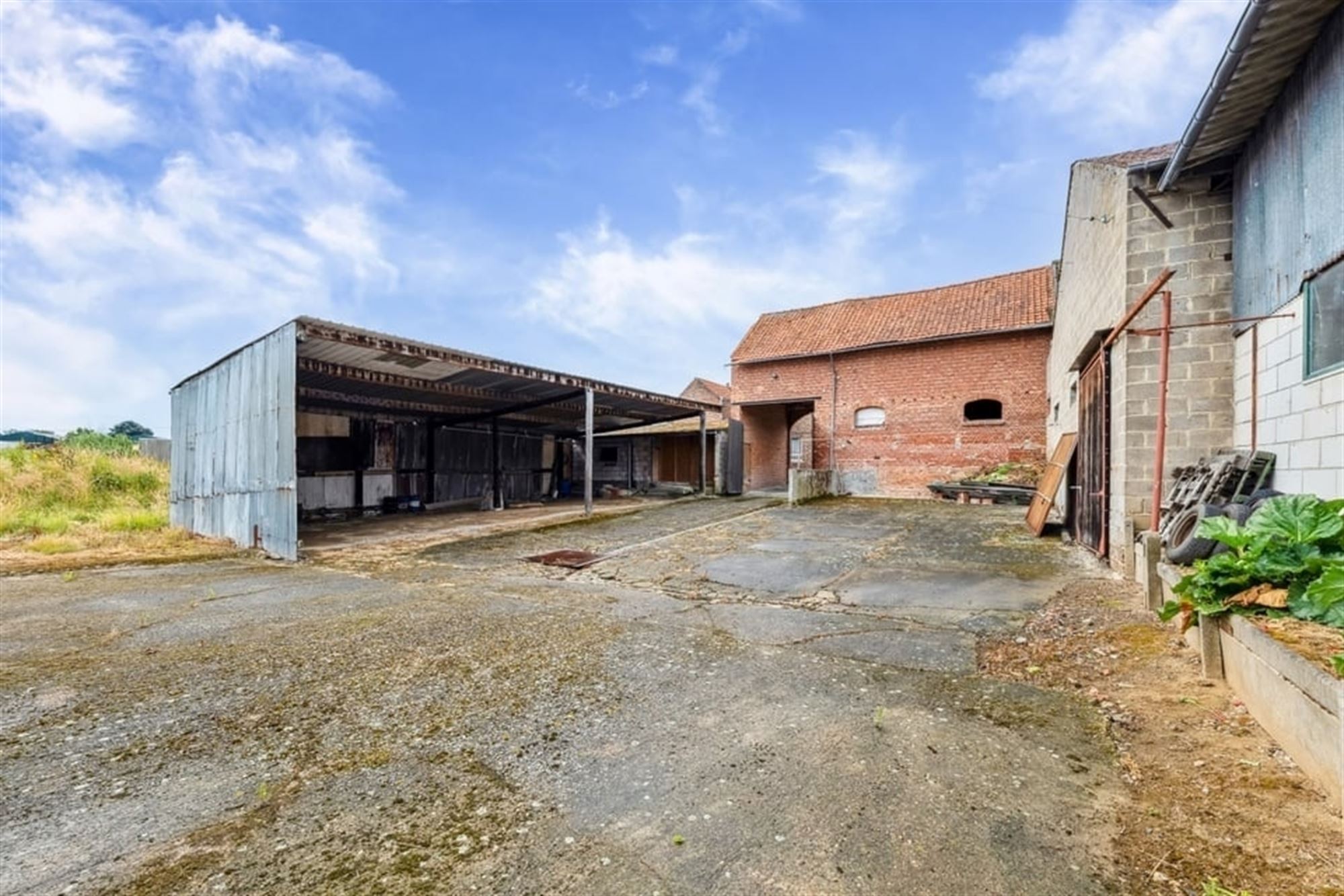 CHARMANTE HOEVE OP EEN PERCEEL VAN 14A IN HEERS  foto 10