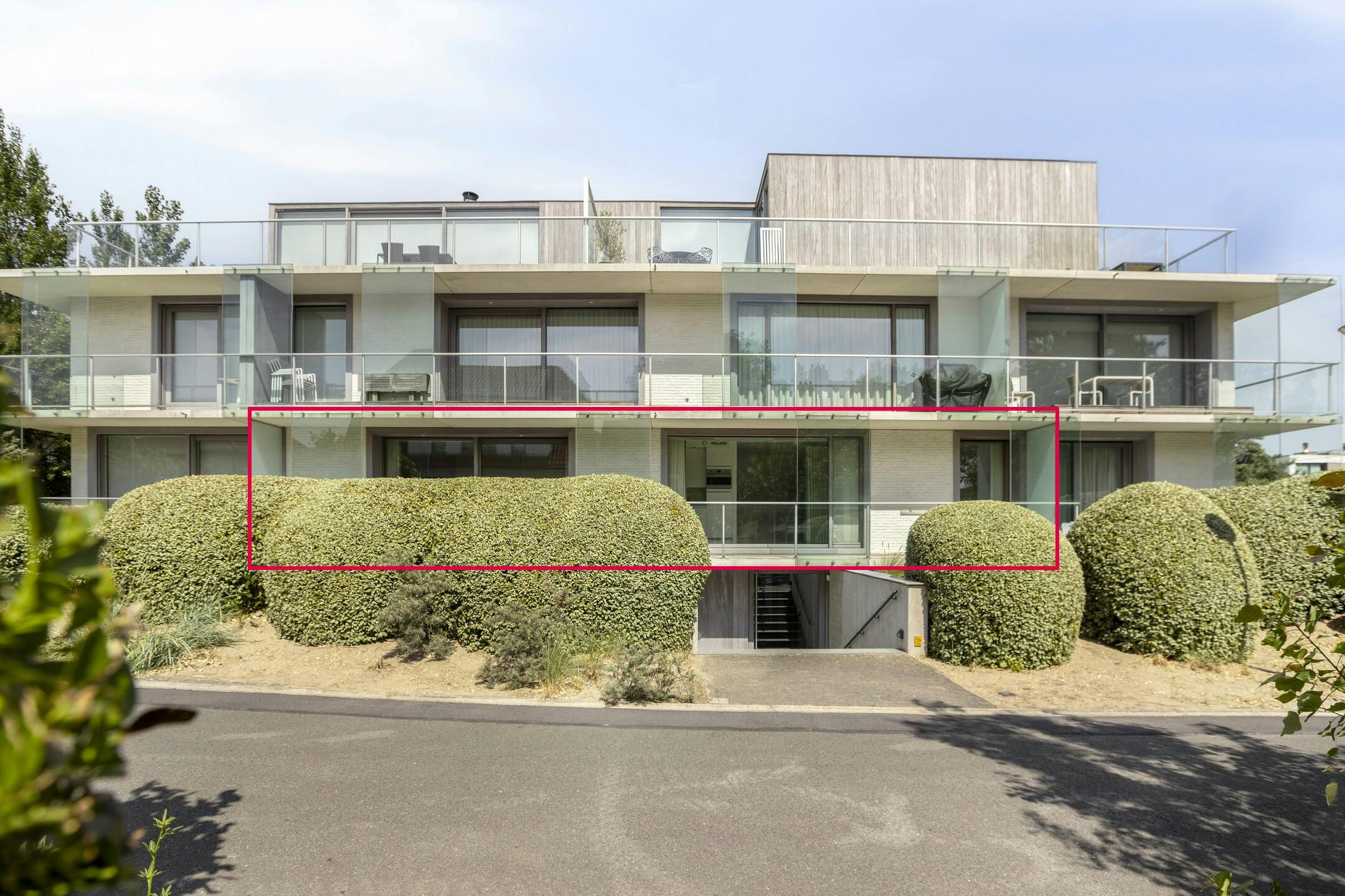 Modern appartement van Rietveld op enkele passen van zee! foto {{pictureIndex}}
