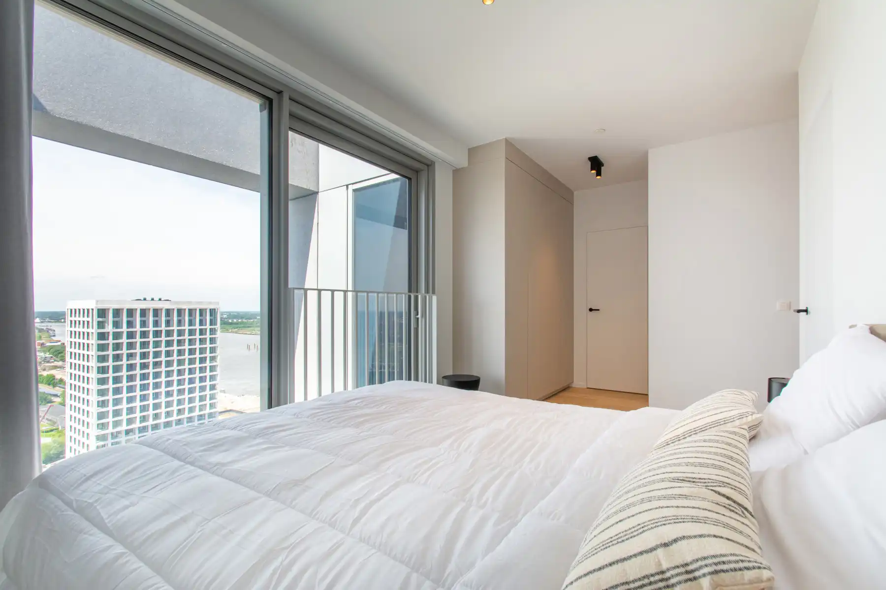 Prachtige penthouse op 23ste verdieping - prachtig uitzicht foto 10