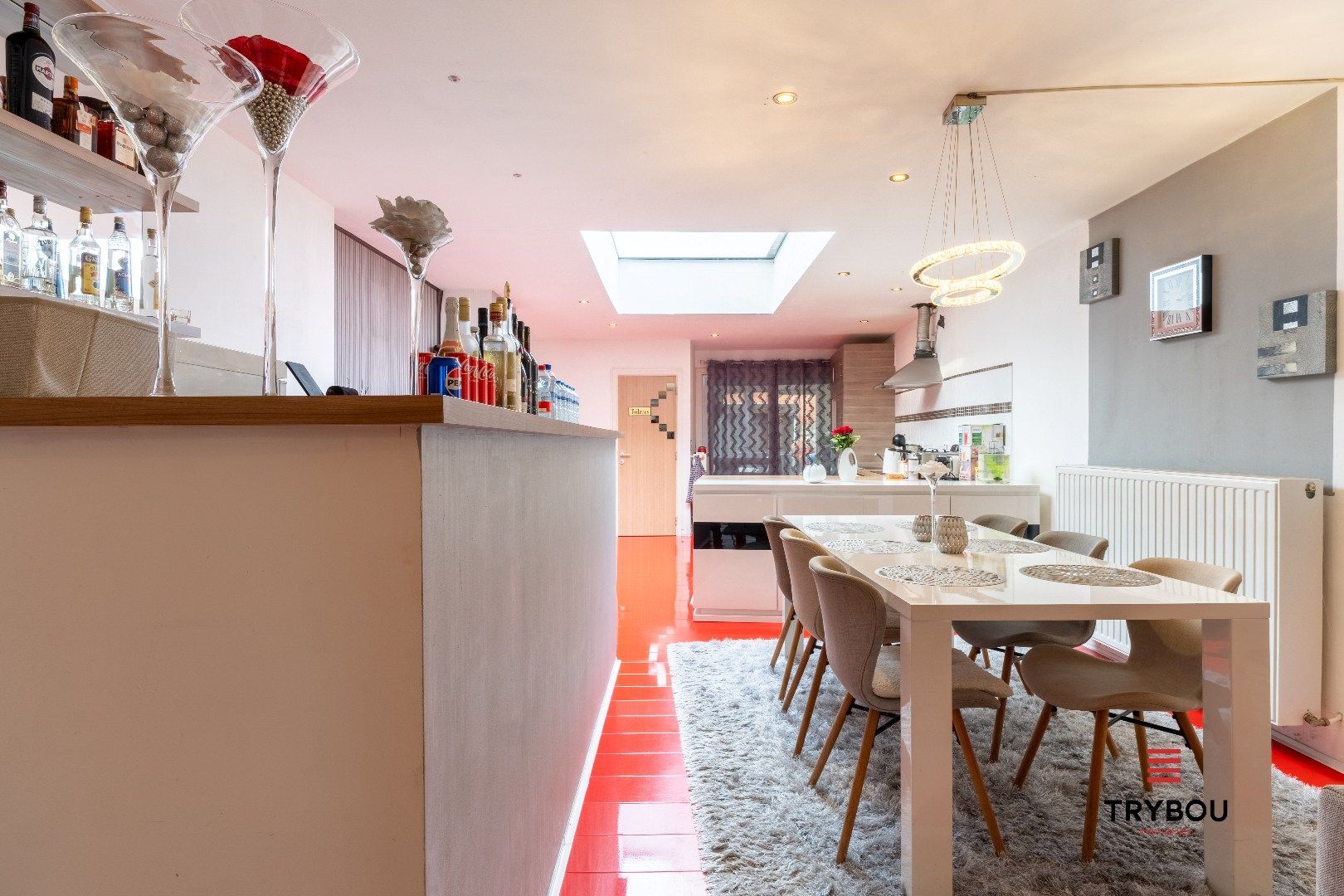 Rustig gelegen, volledig gerenoveerde woning met gezellige, onderhoudsvriendelijke tuin foto 7