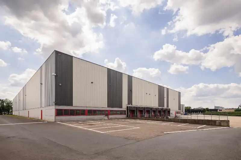 Logistiek magazijn te huur foto 2