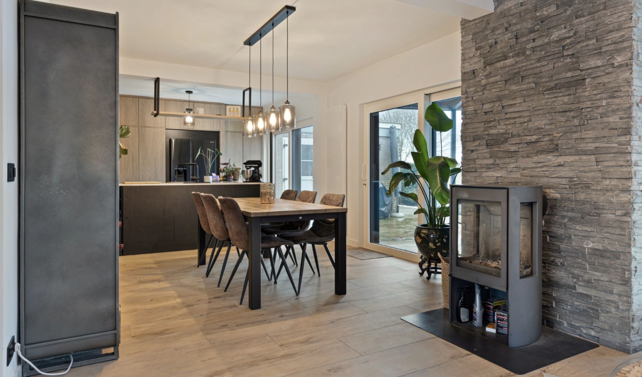 Volledig gerenoveerde VILLA op de grens met Knokke te Aardenburg (NL) ! Deze moet je in het echt komen zien! foto 6