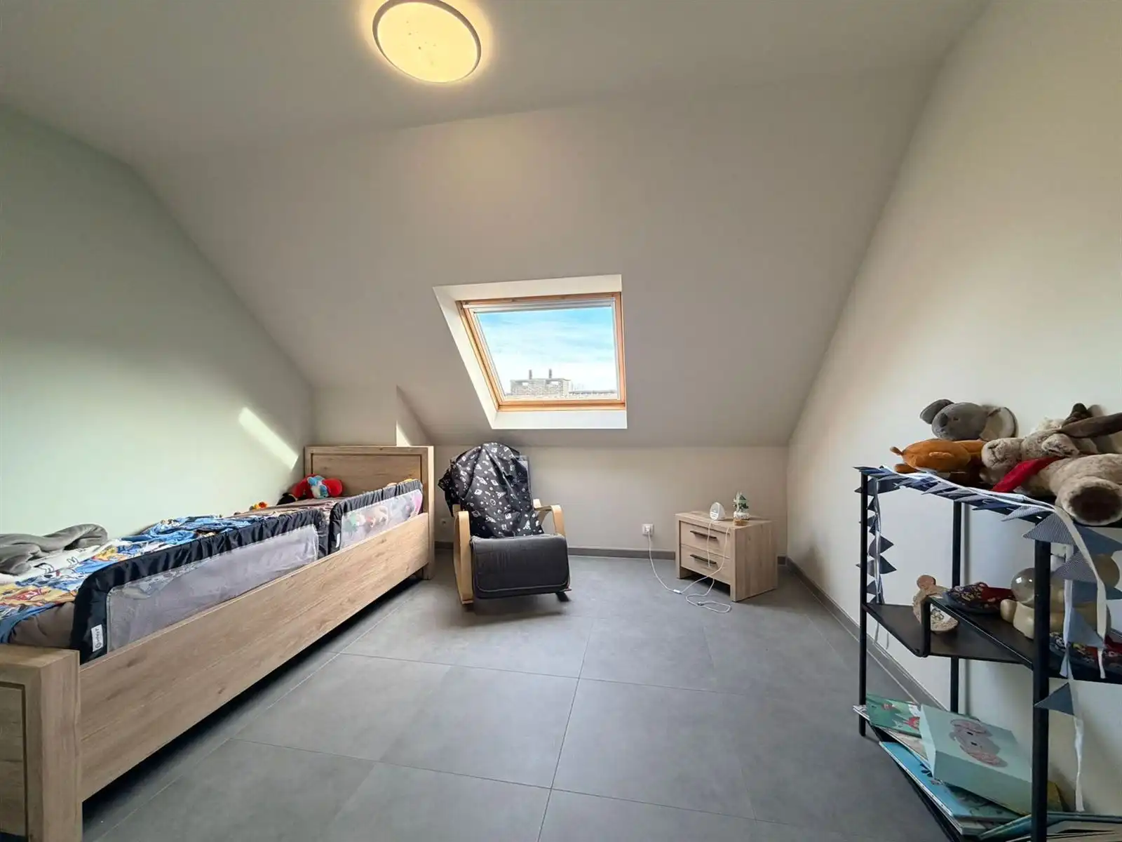 Duplex-appartement met 2 slaapkamers TE HUUR te Oetingen foto 5