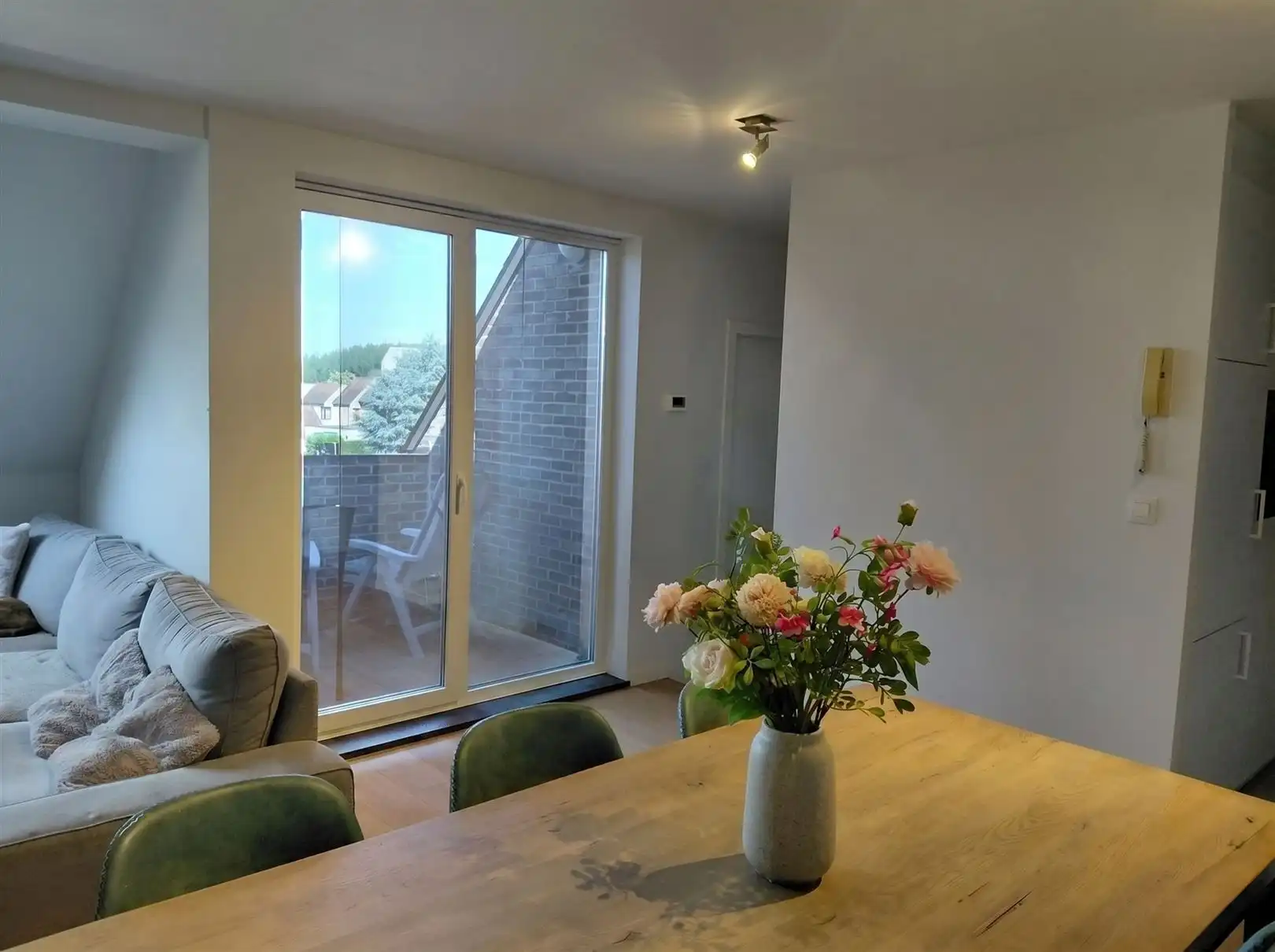 TE HUUR: Appartement met 1 slaapkamer te Munsterbilzen! foto 4
