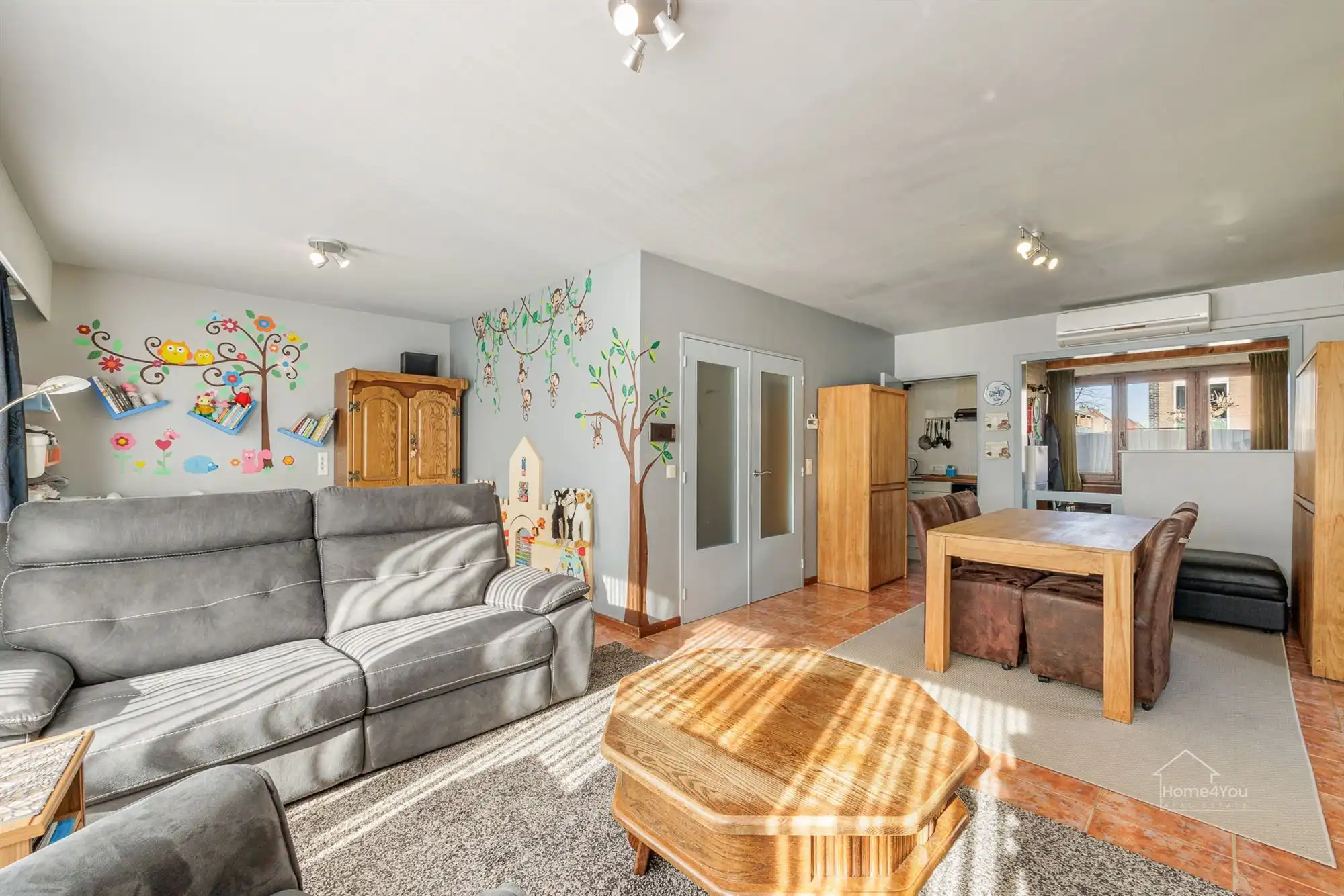 Ruime gezinswoning met 5 slaapkamers en tuin foto 15