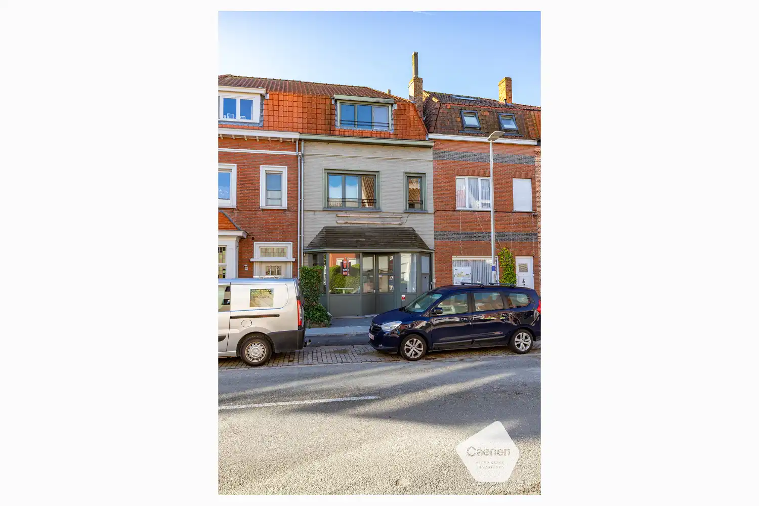 Hoofdfoto van de publicatie: GOED GELEGEN HANDELSWONING IN HET CENTRUM VAN ASSEBROEK