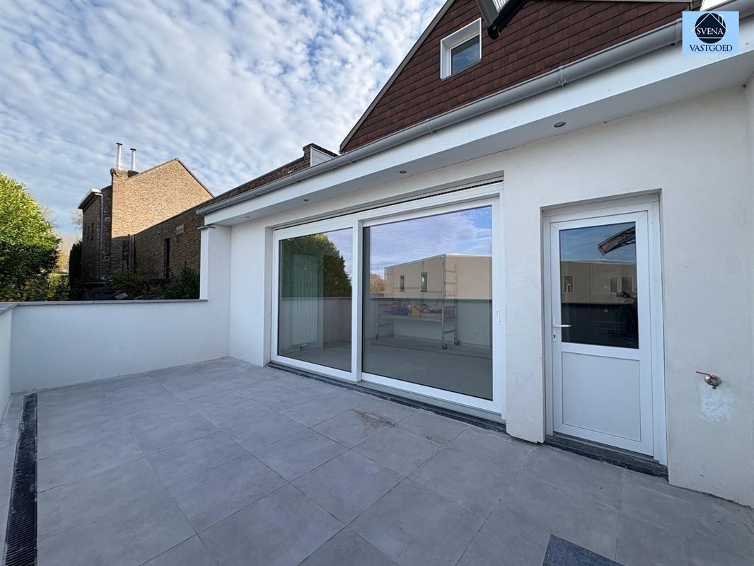 ZEER RUIME WONING MET 4 SLAAPKAMERS EN 2 GARAGES foto 23