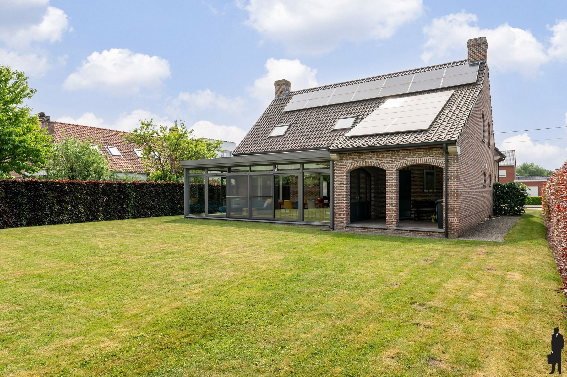 Ruime en instapklare woning (320m²) met 4 slaapkamers en prachtig zicht op weiland op een perceel van 928m² foto 22